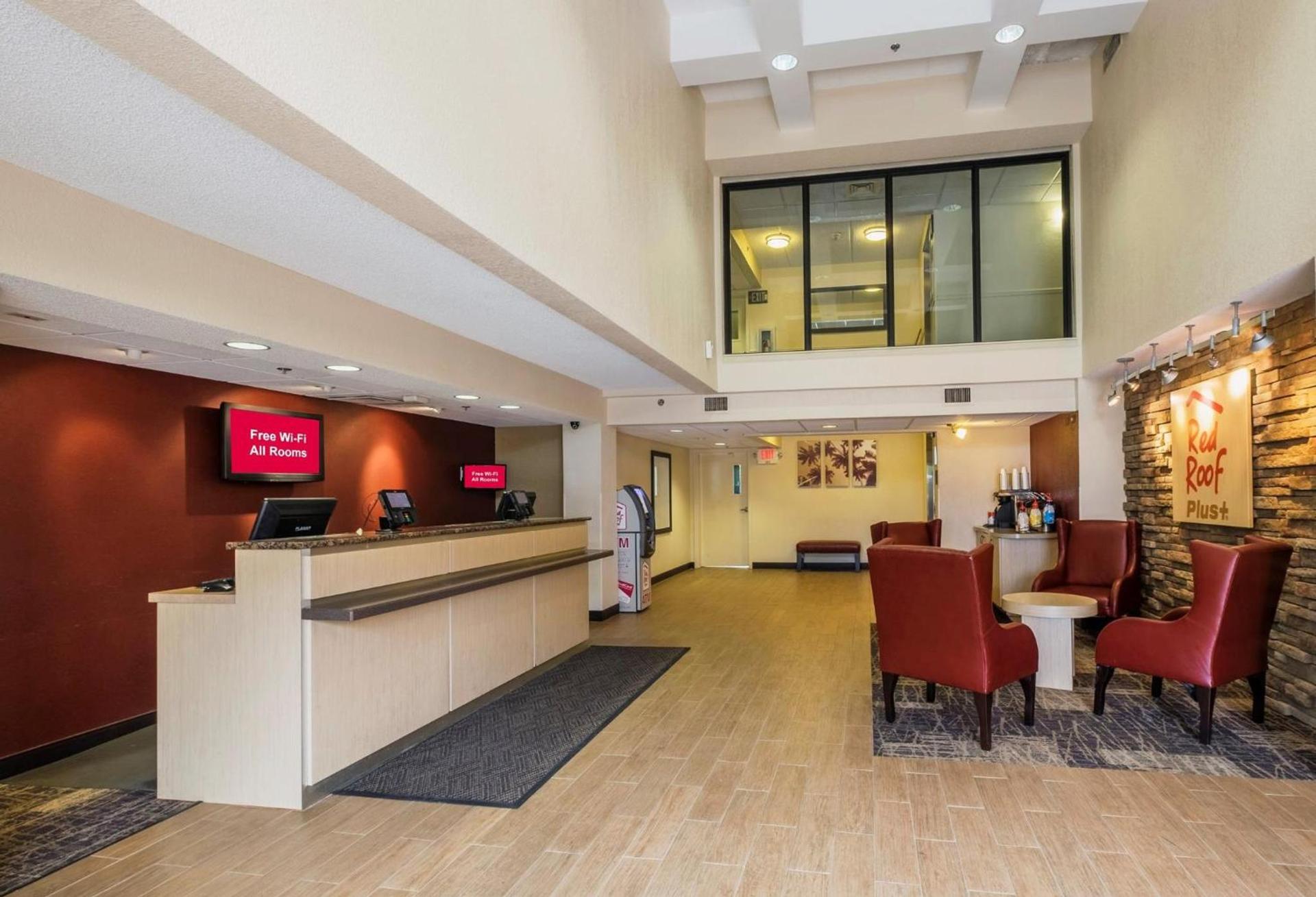 Red Roof Inn PLUS+ West Palm Beach photo 3