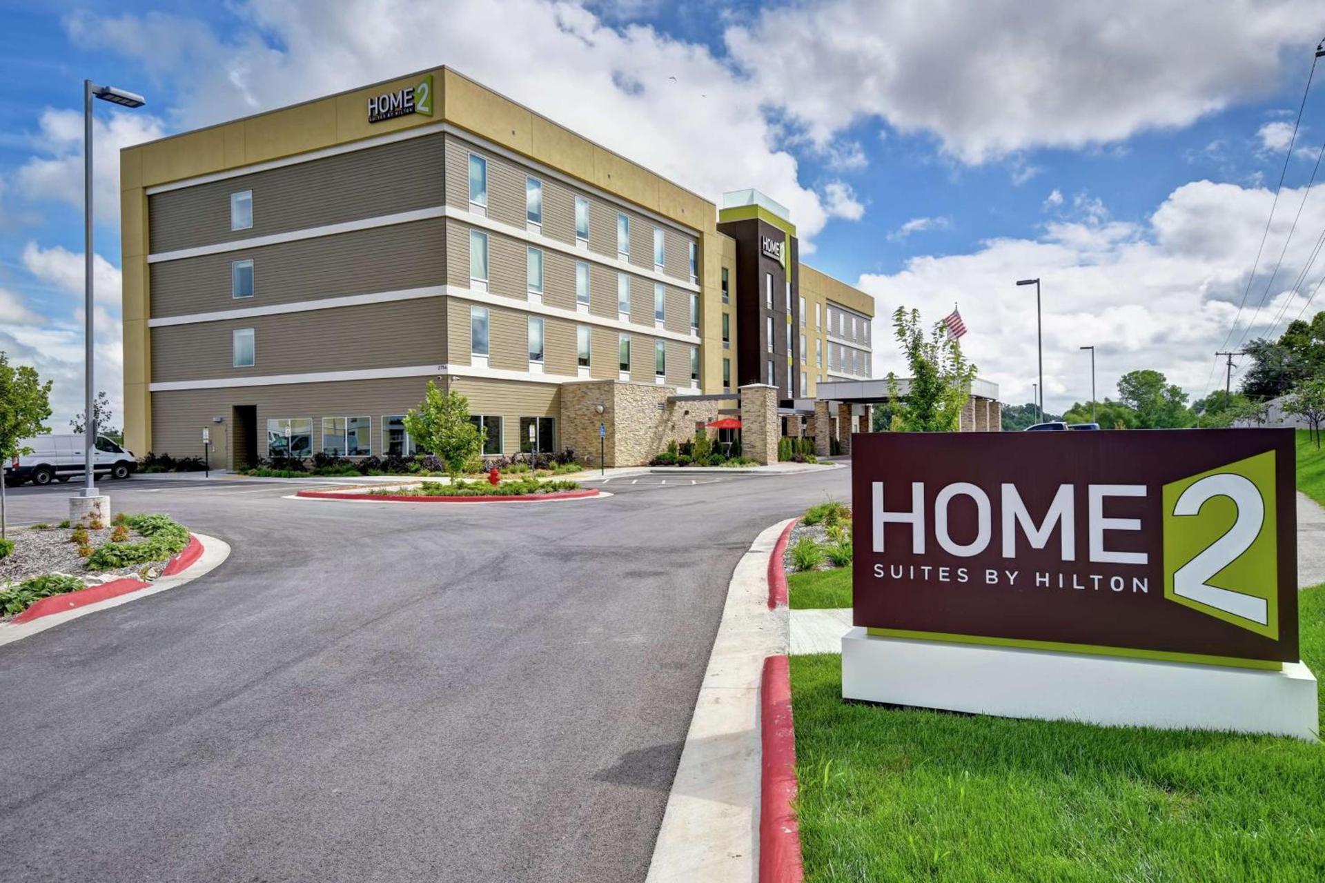 Home2 Suites by Hilton Springfield North photo 1