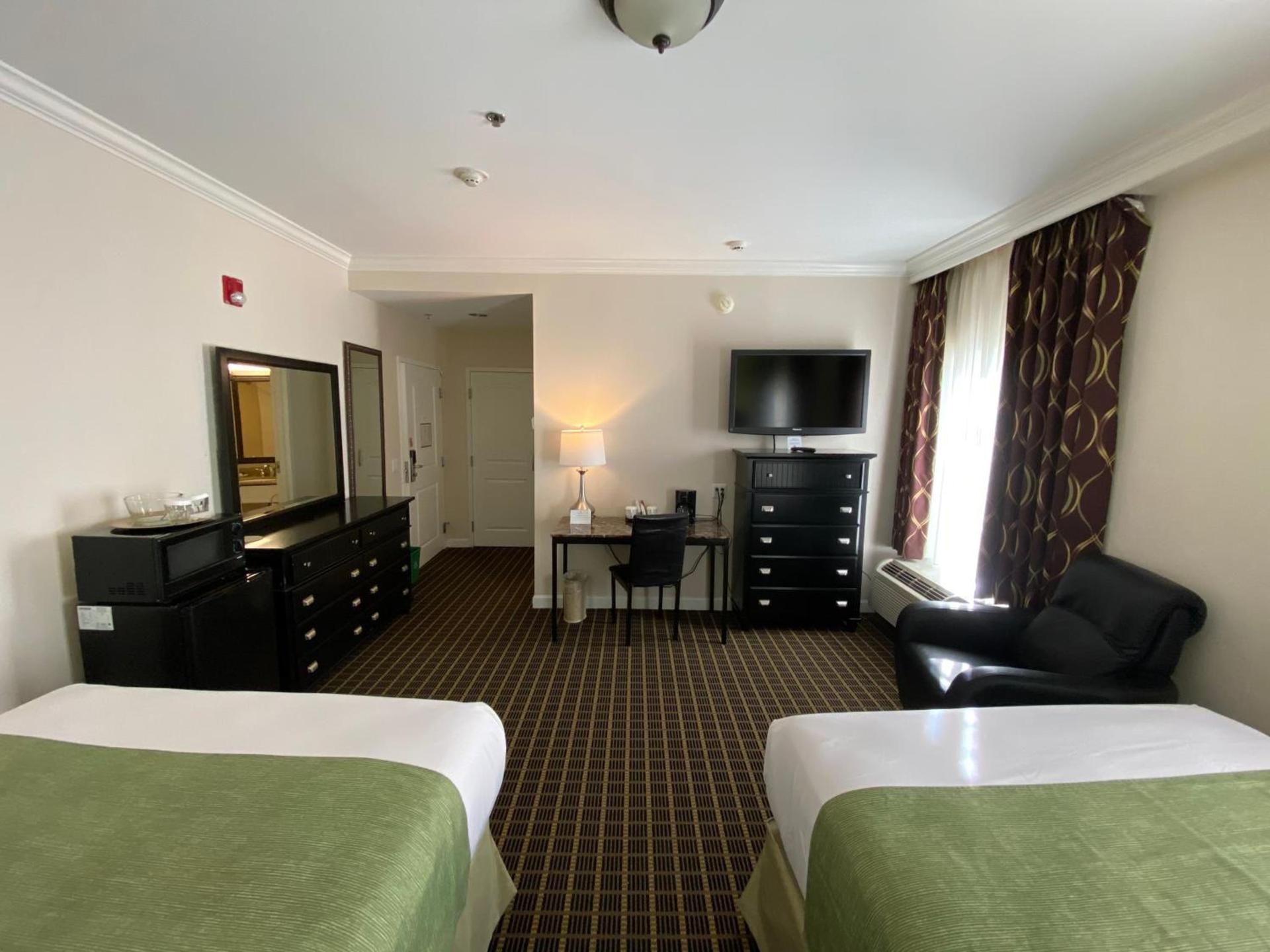 The Wilshire Grand Hotel photo 8