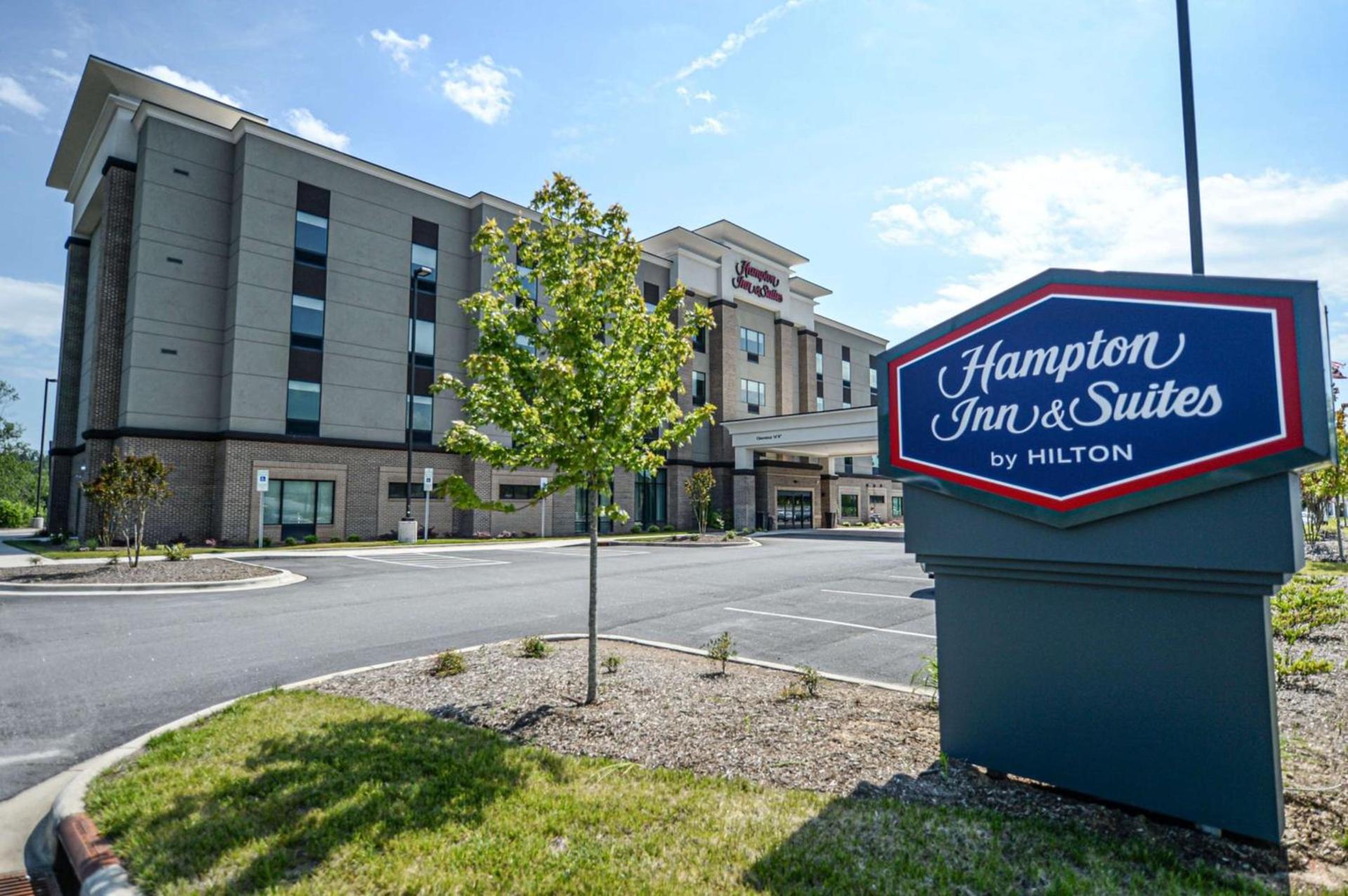 Hampton Inn & Suites Lenoir, NC — hotel in Lenoir