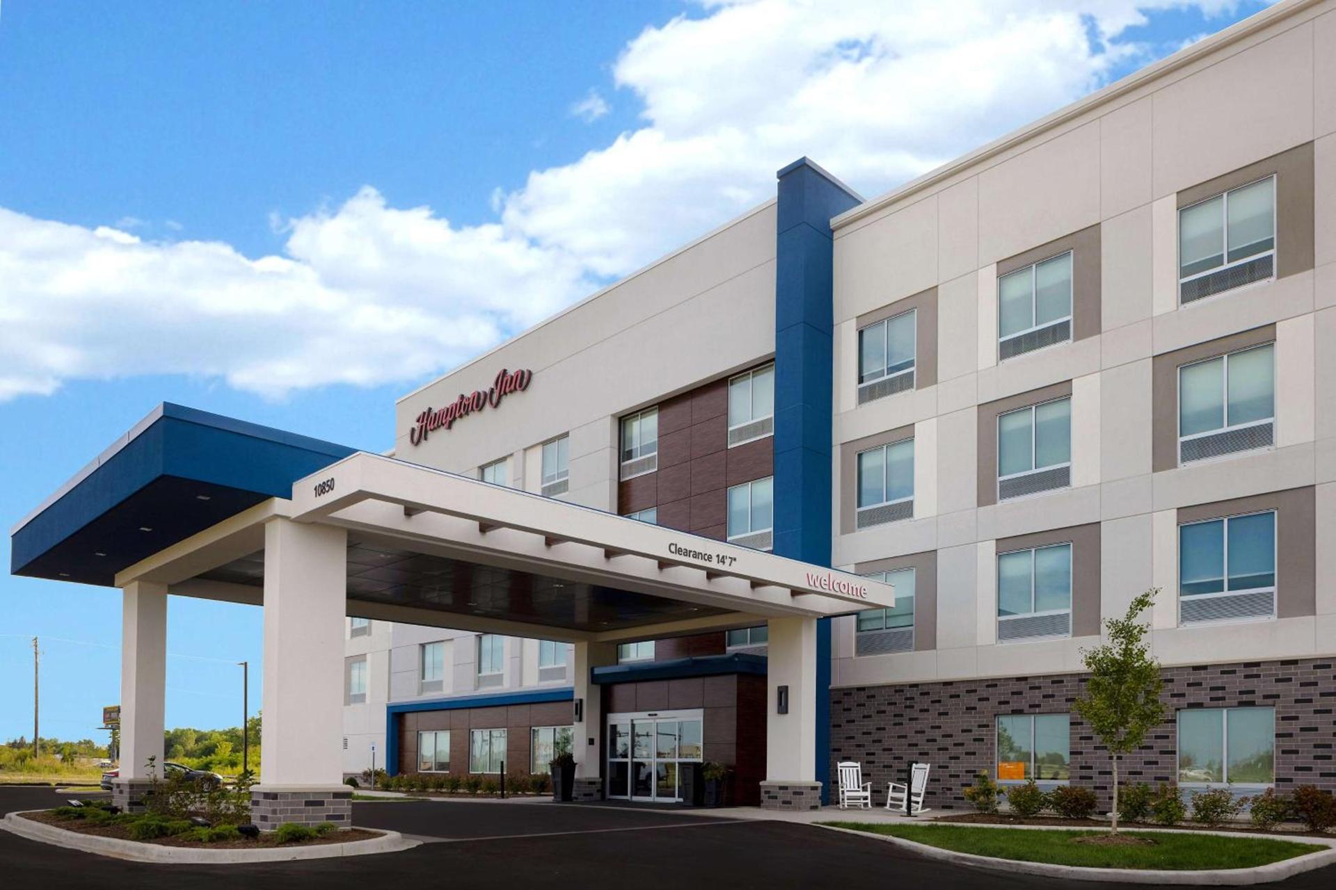 Hampton Inn Crown Point, In photo 1