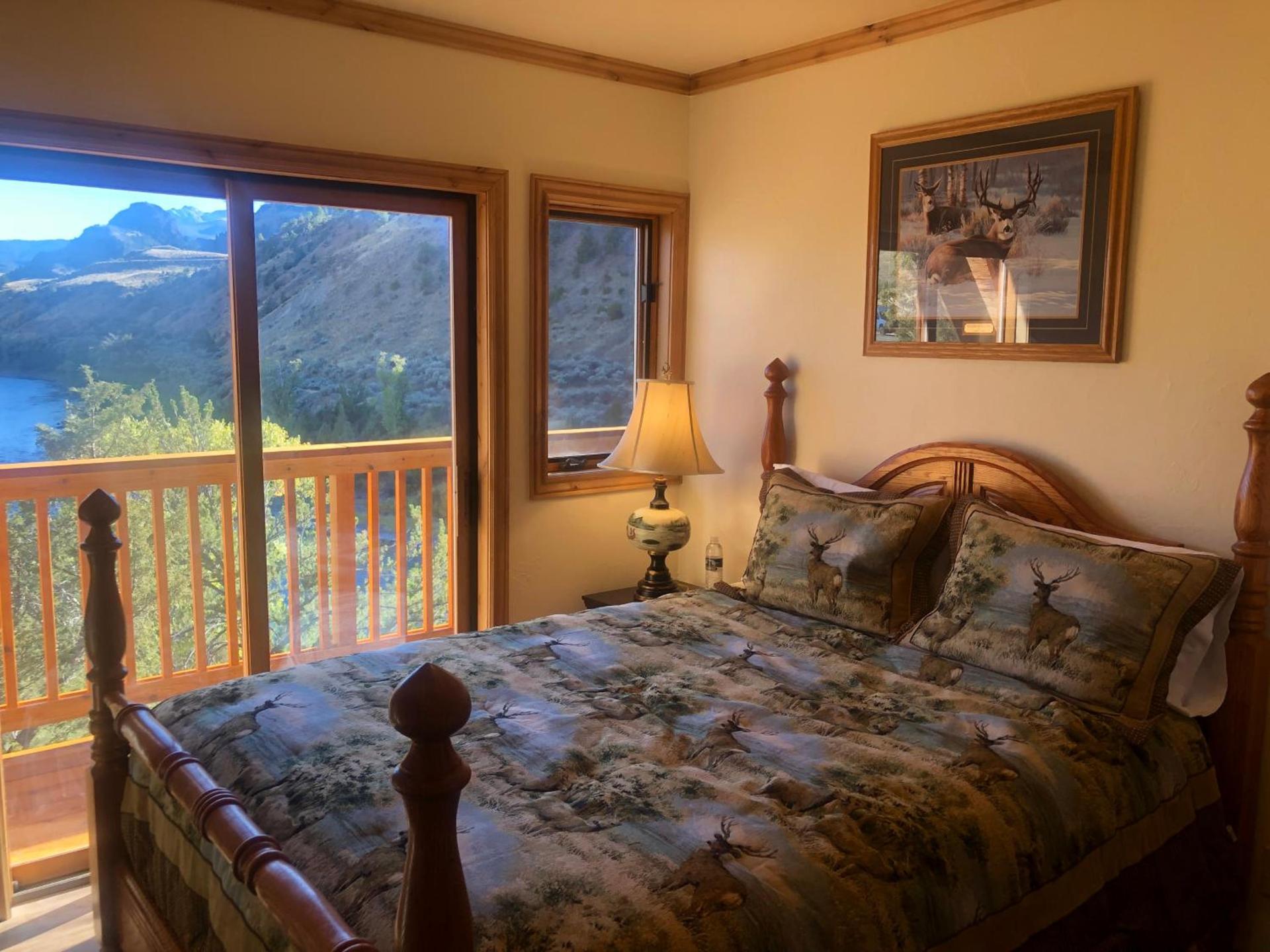 Yellowstone Gateway Inn photo 8