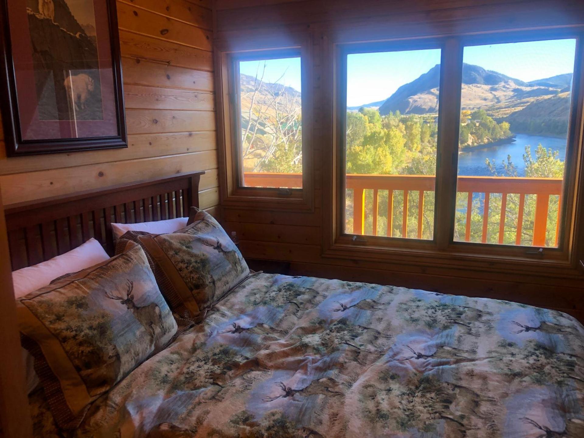 Yellowstone Gateway Inn photo 7