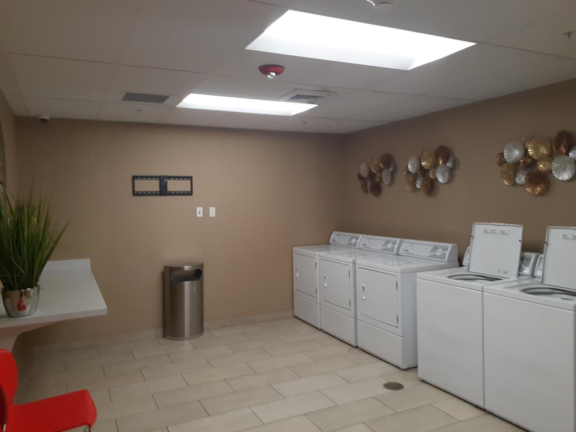 Simple Suites Boise Airport photo 23