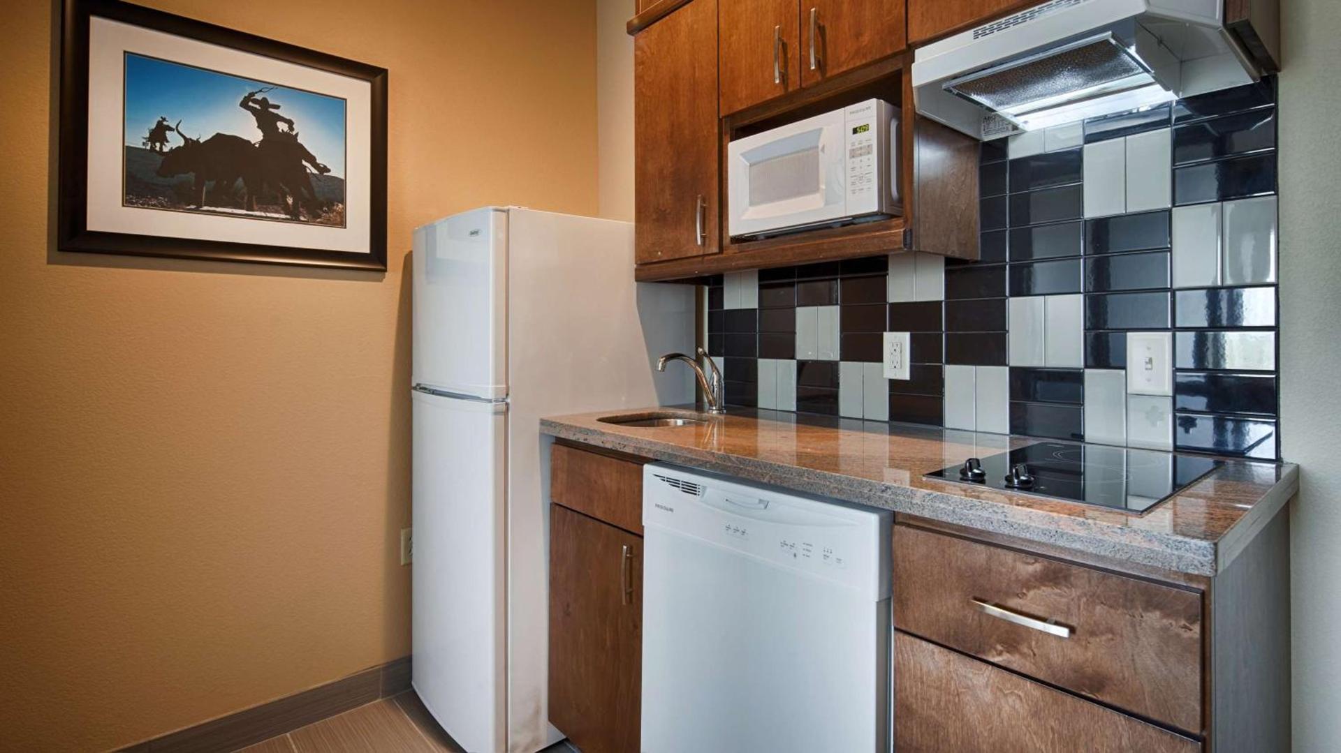 Best Western Plus Fort Stockton Hotel photo 14