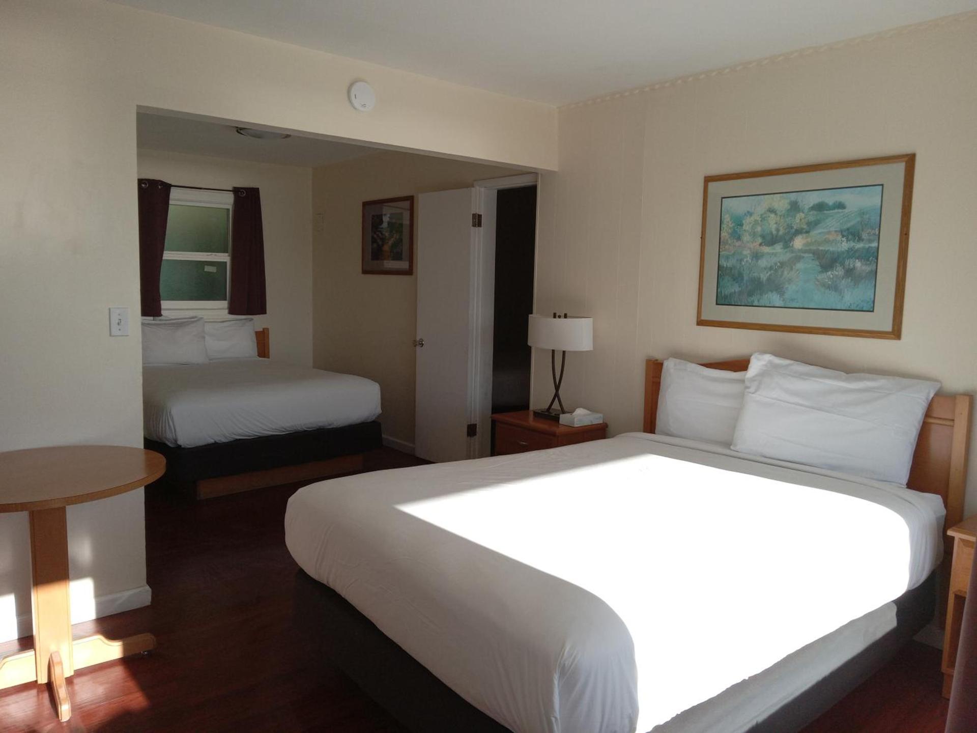 Blue Coast Inn & Suites photo 61
