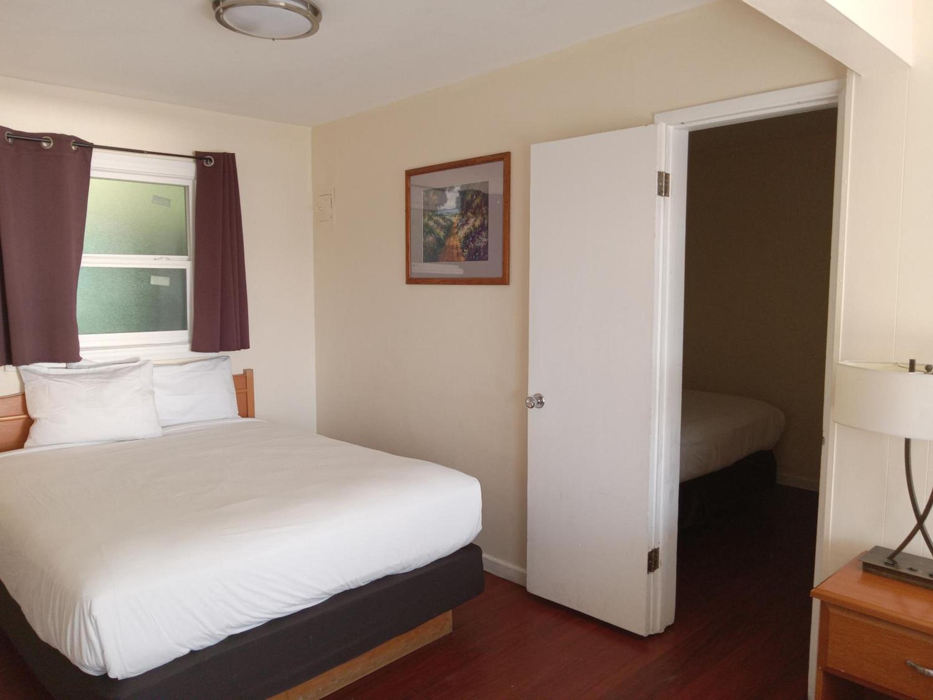 Blue Coast Inn & Suites photo 62