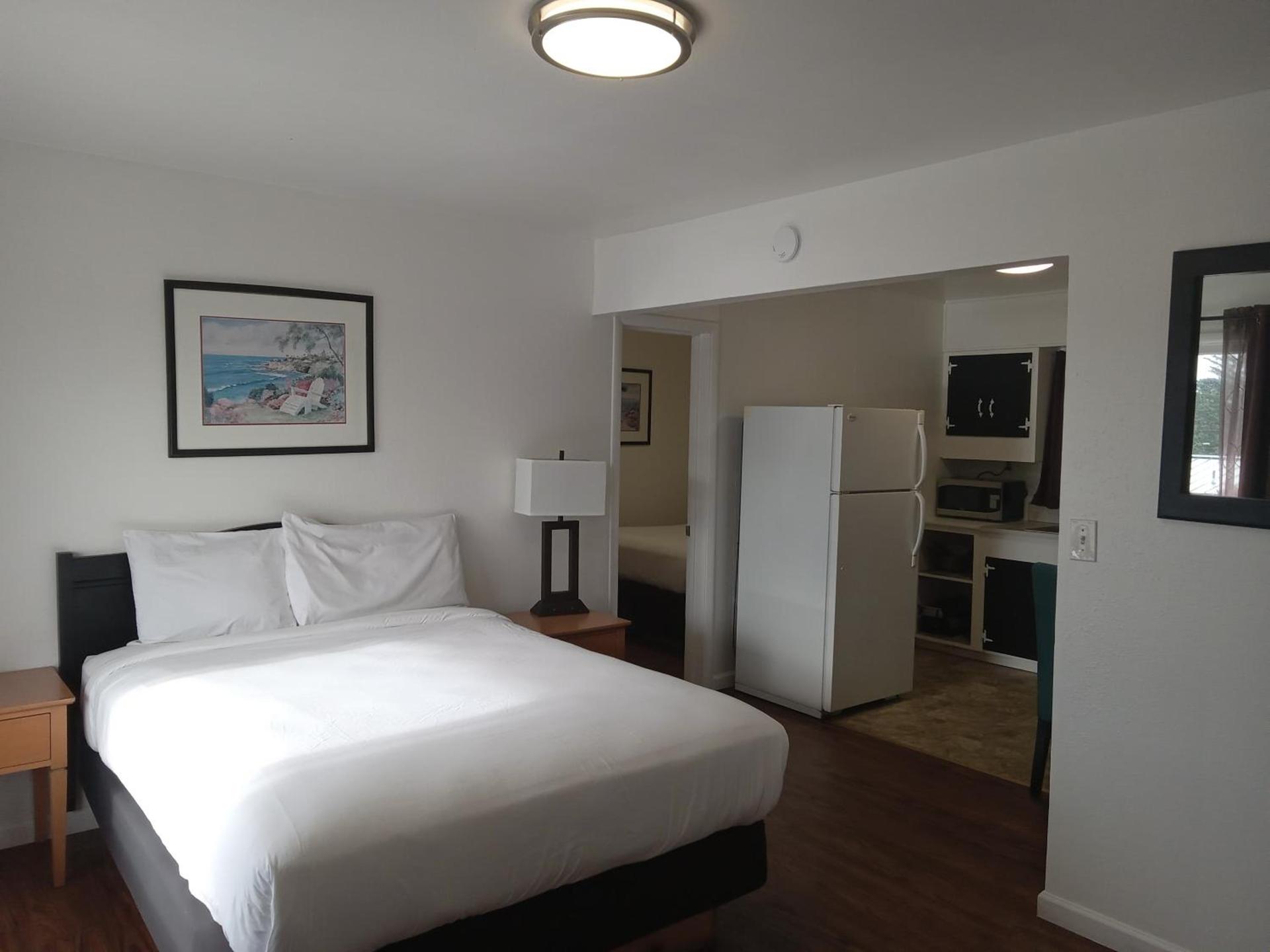 Blue Coast Inn & Suites photo 64