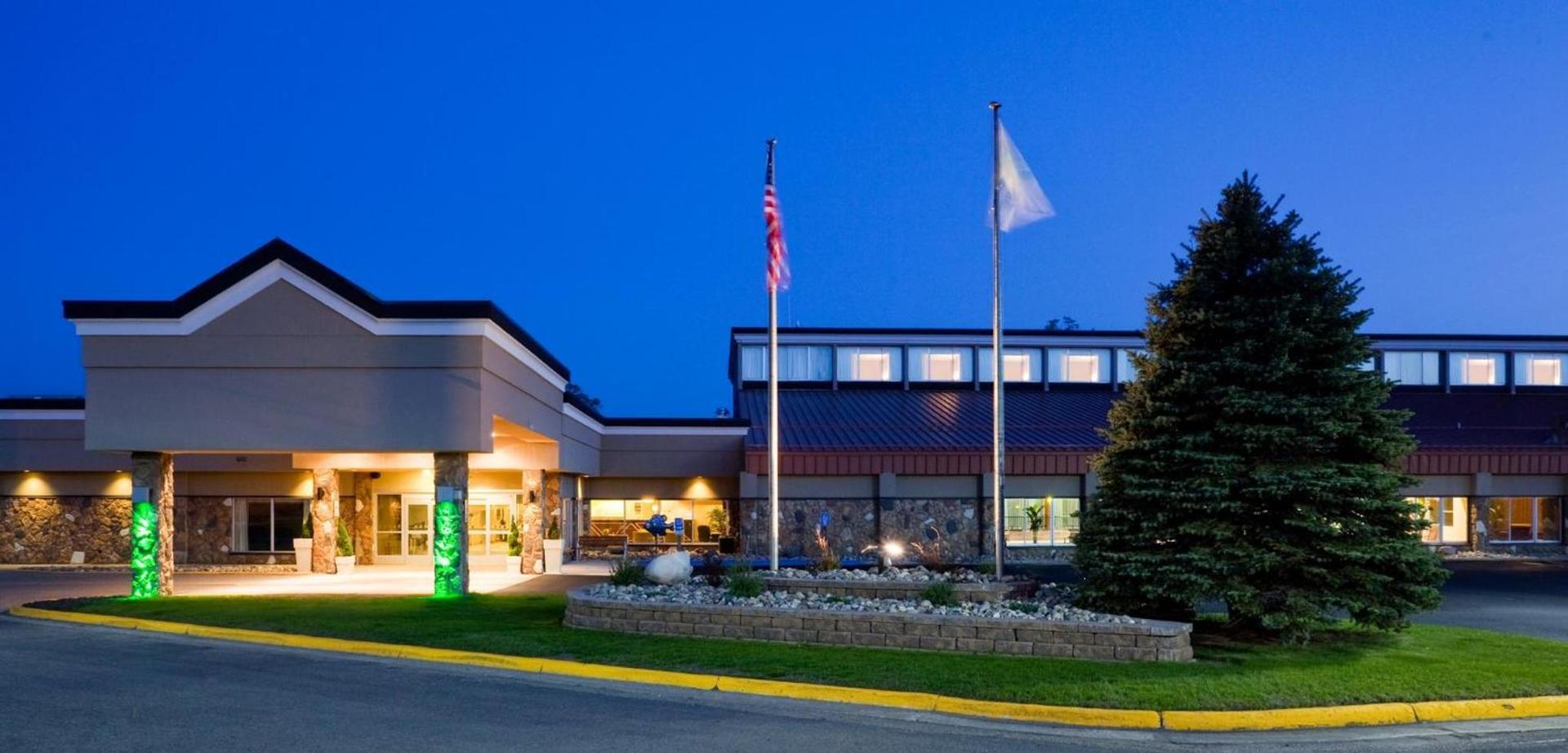 Holiday Inn Detroit Lakes - Lakefront by IHG photo 61