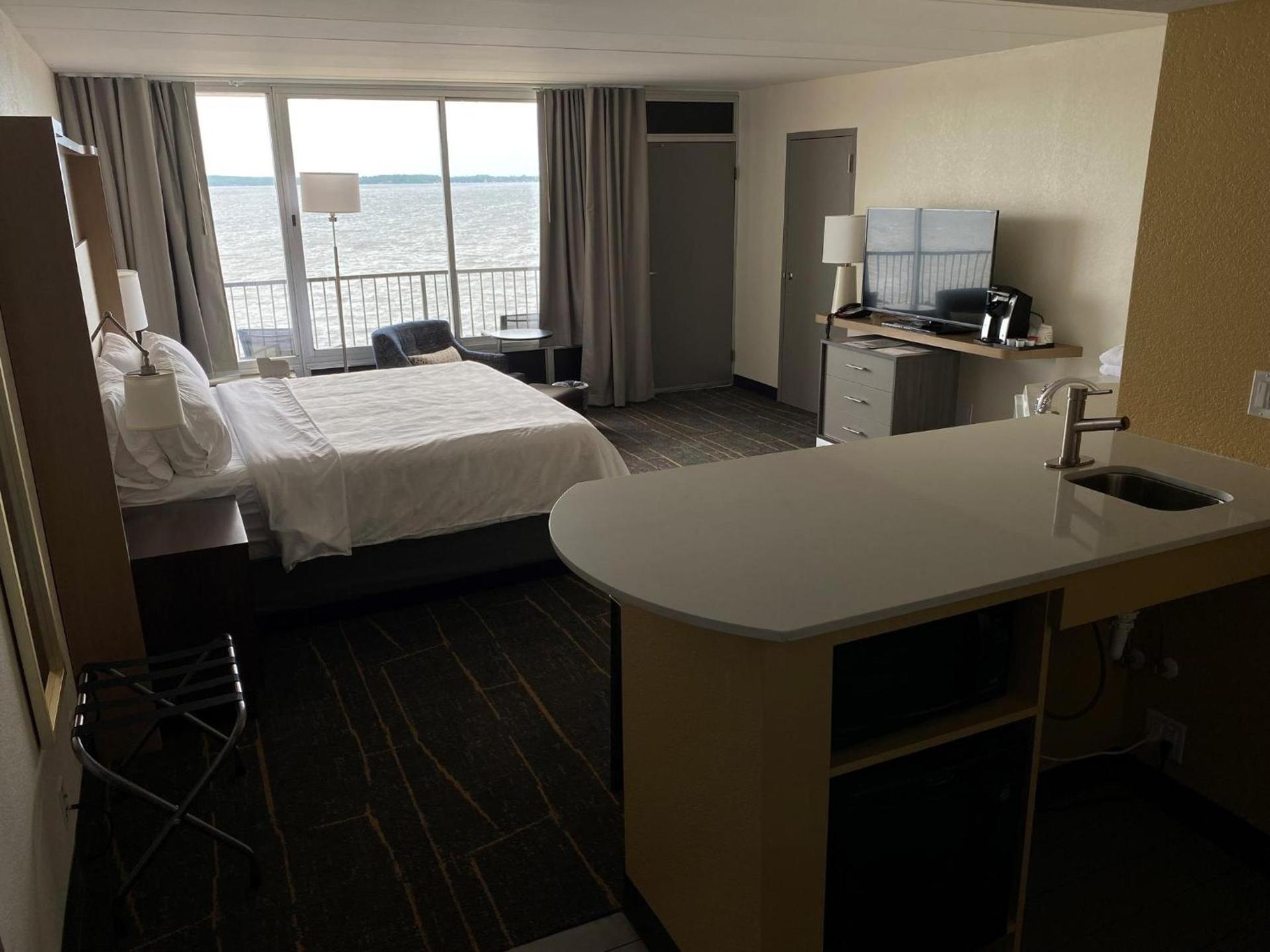Holiday Inn Detroit Lakes - Lakefront by IHG photo 10