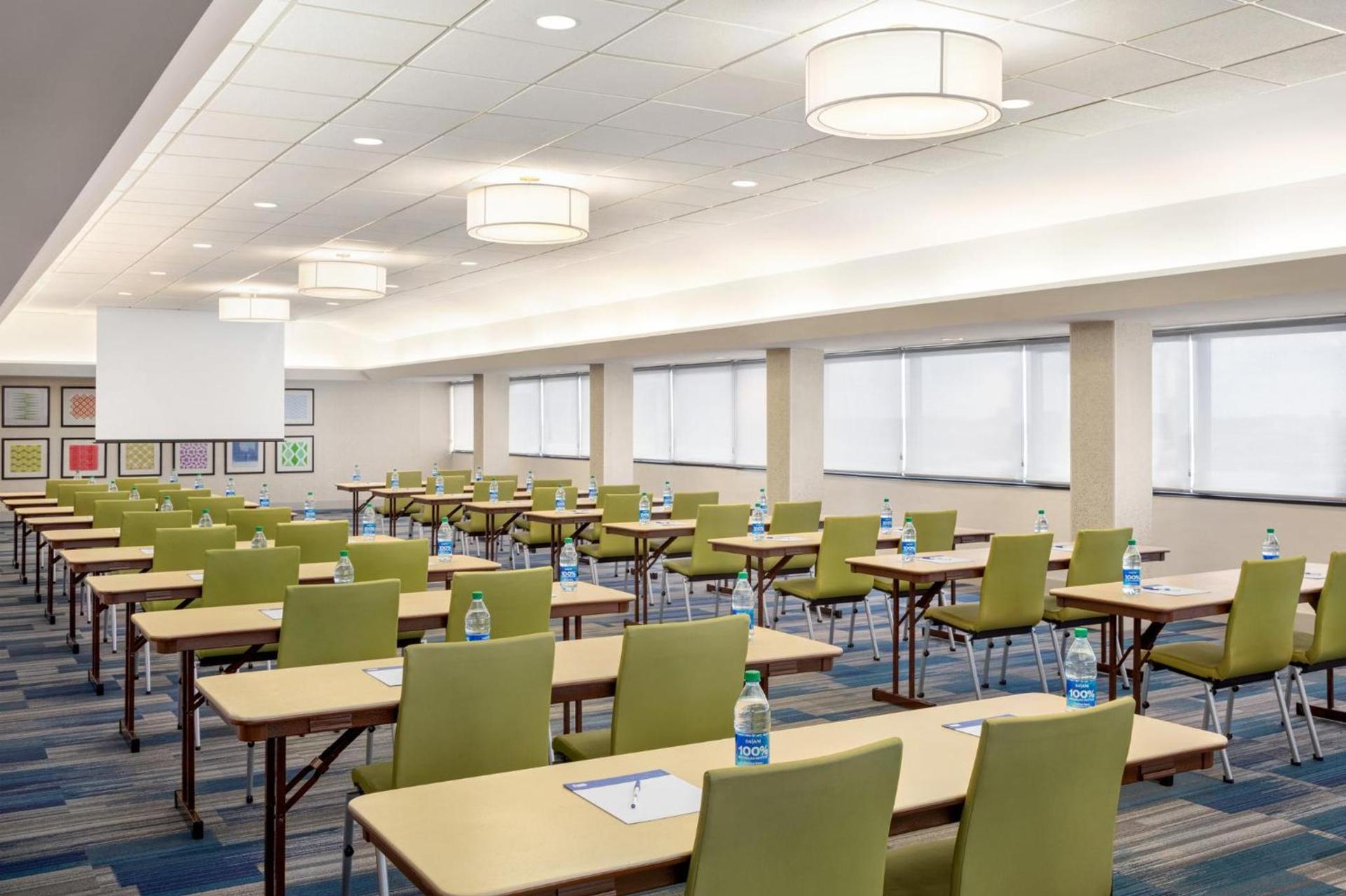 Holiday Inn Express - San Antonio Airport by IHG photo 38