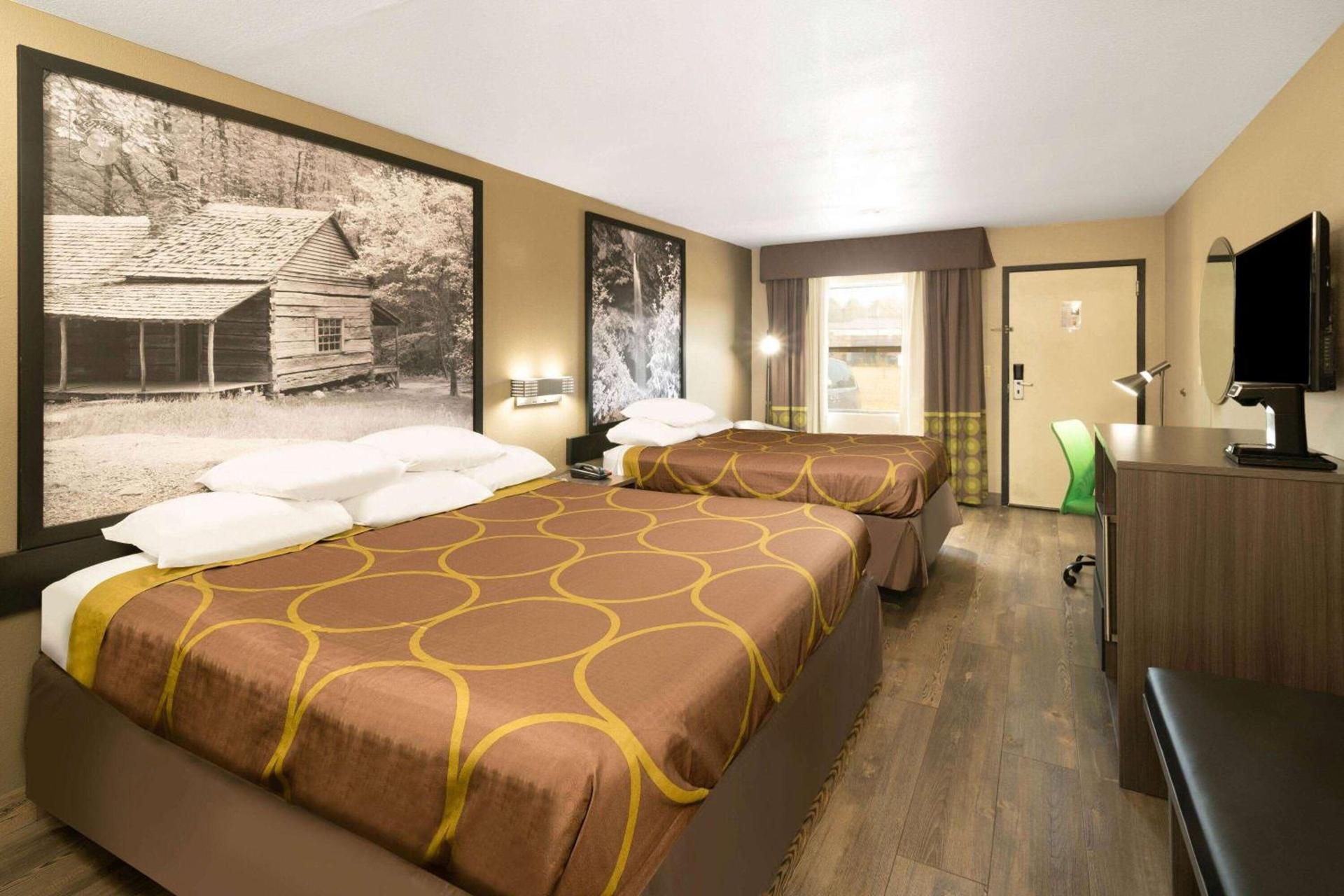 Super 8 by Wyndham Cleveland photo 18
