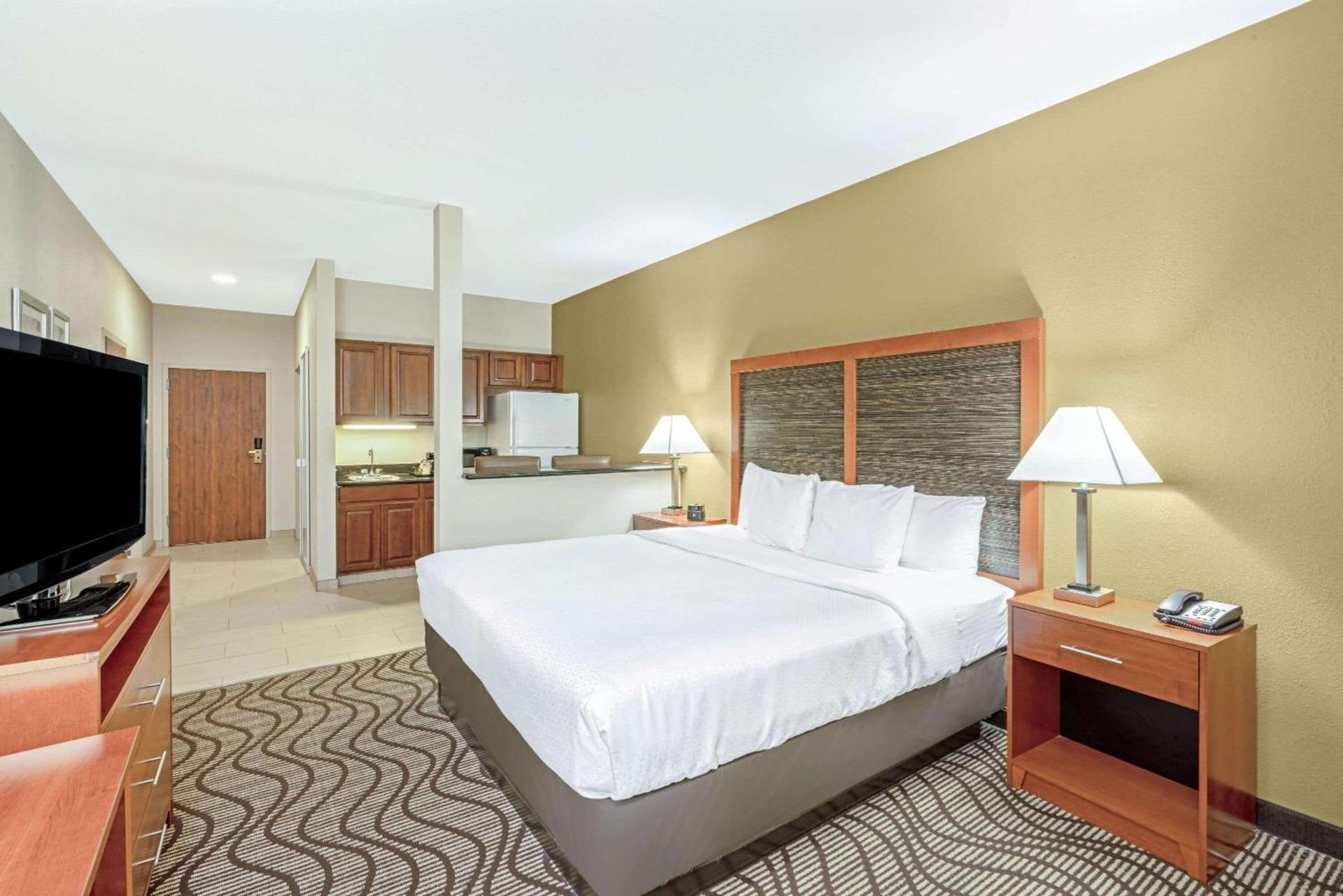 La Quinta by Wyndham Midwest City - Tinker AFB photo 22