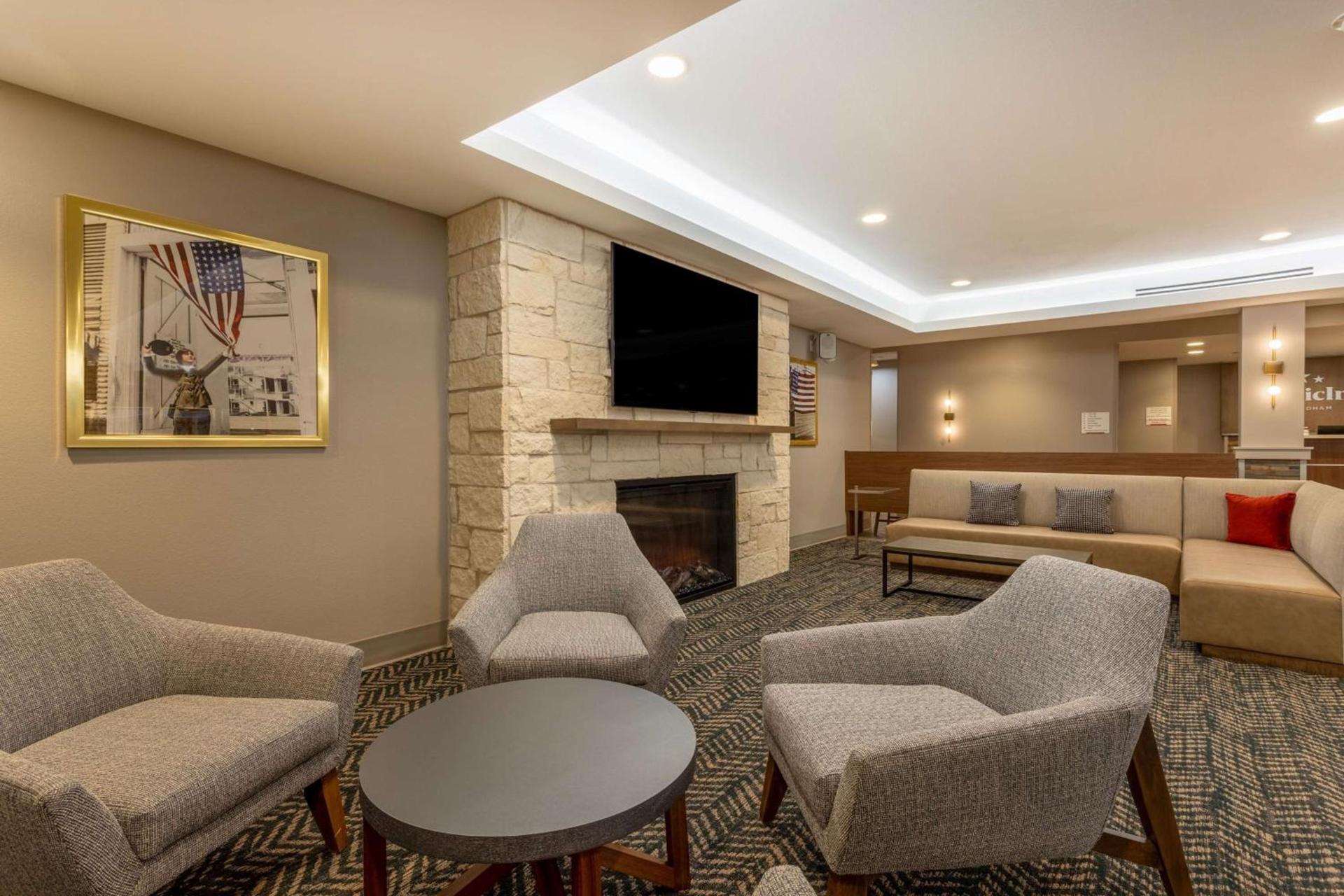 AmericInn by Wyndham San Angelo photo 5