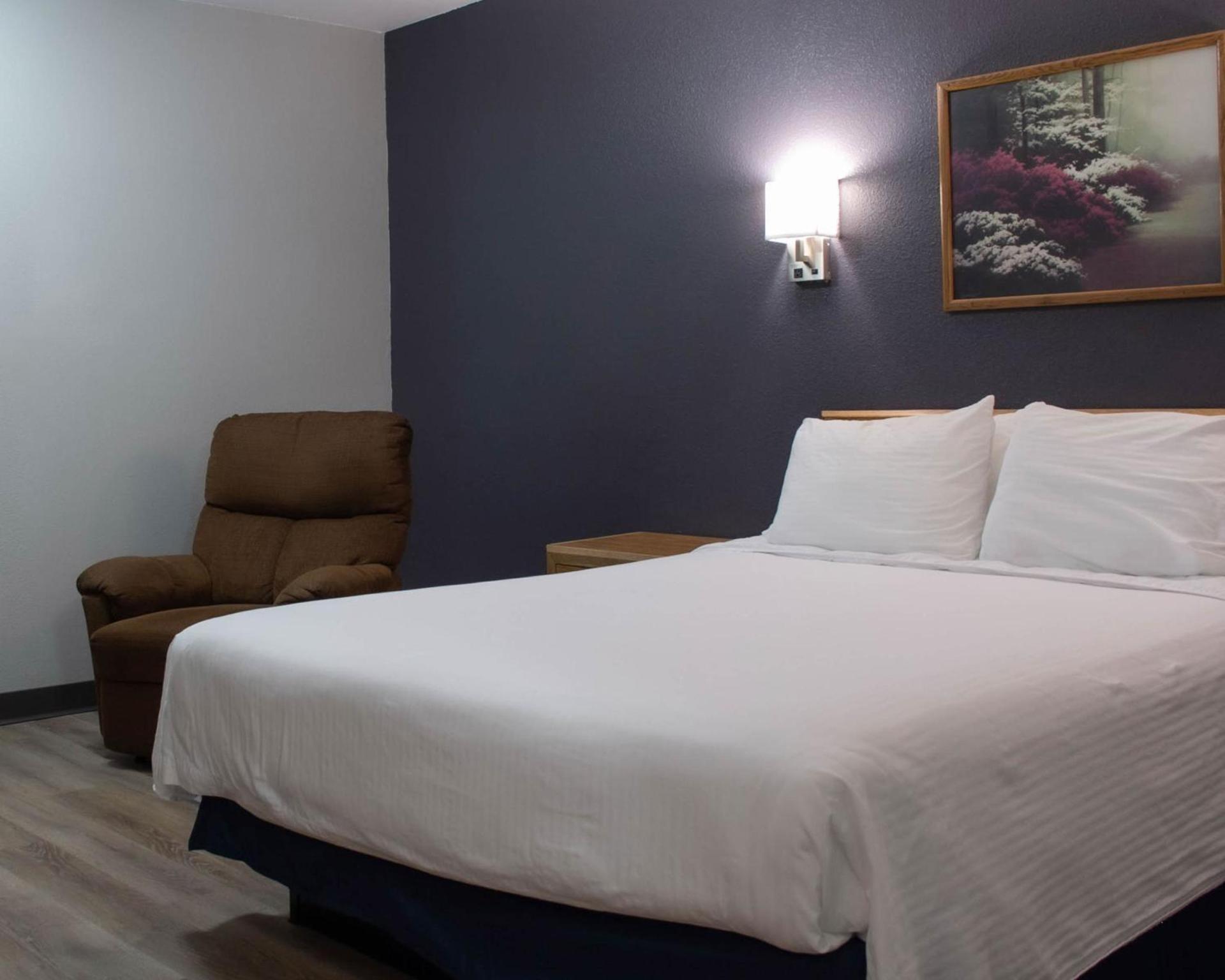 New Victorian Inn & Suites-Norfolk photo 20