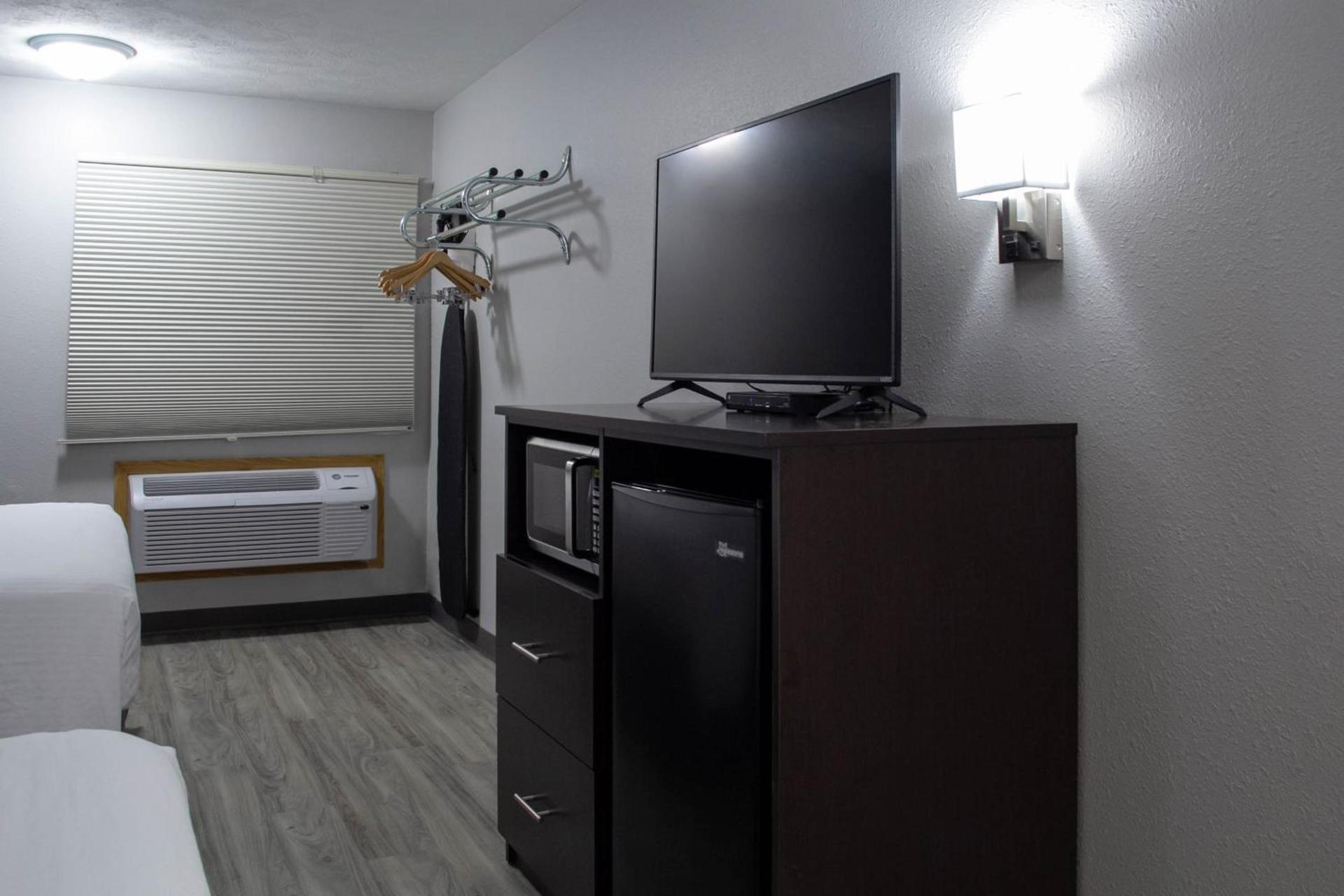 New Victorian Inn & Suites-Norfolk photo 9