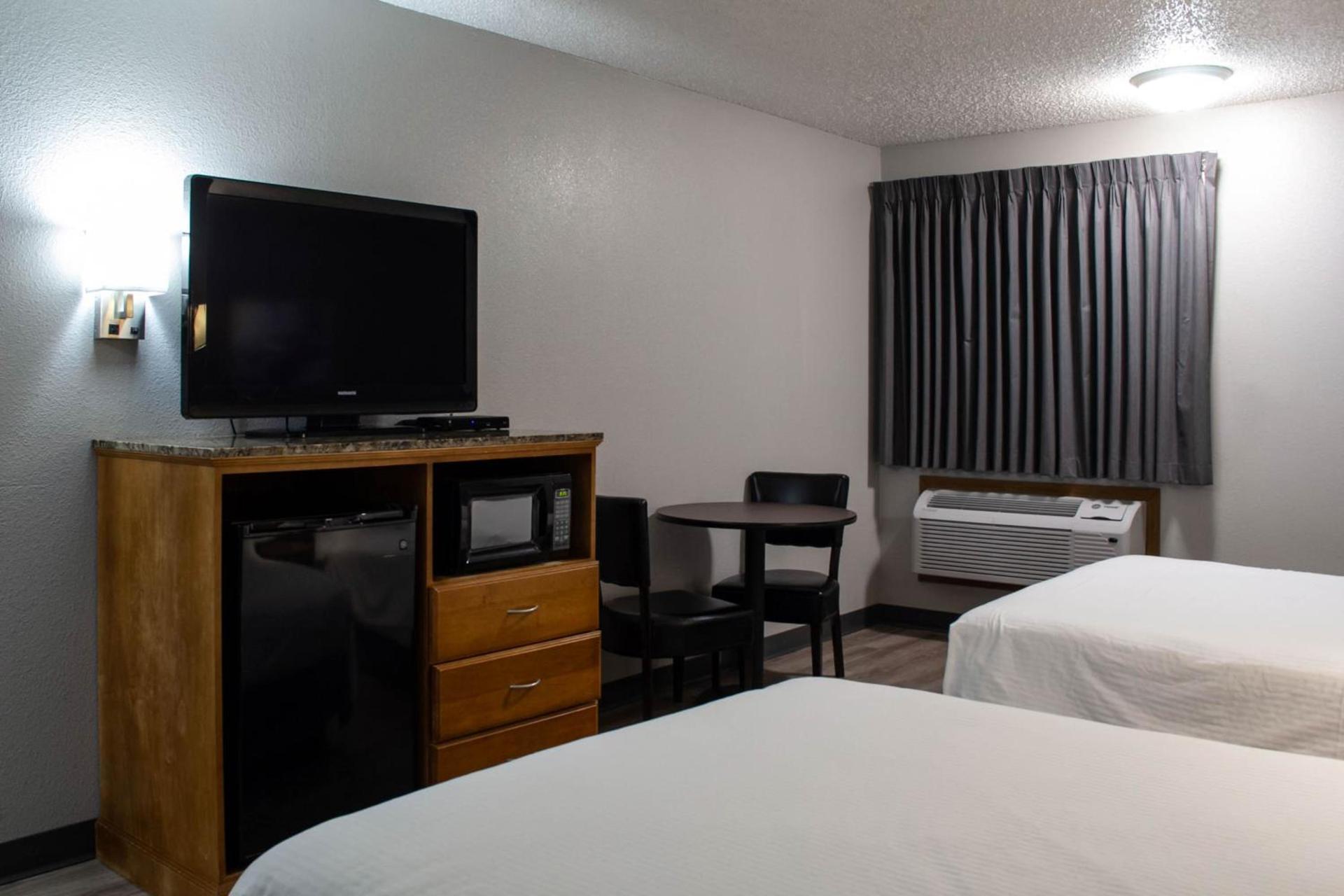 New Victorian Inn & Suites-Norfolk photo 10