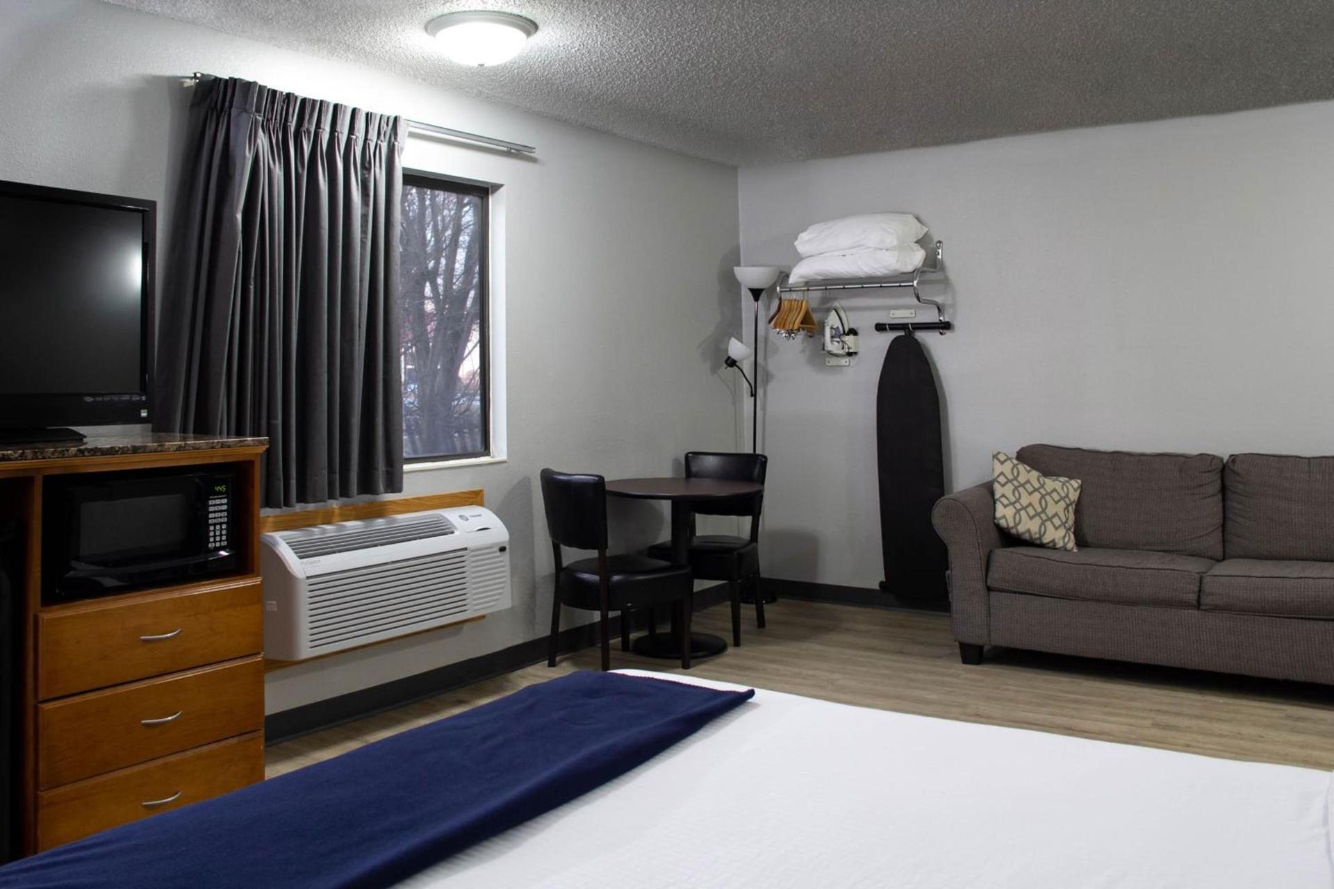 New Victorian Inn & Suites-Norfolk photo 42