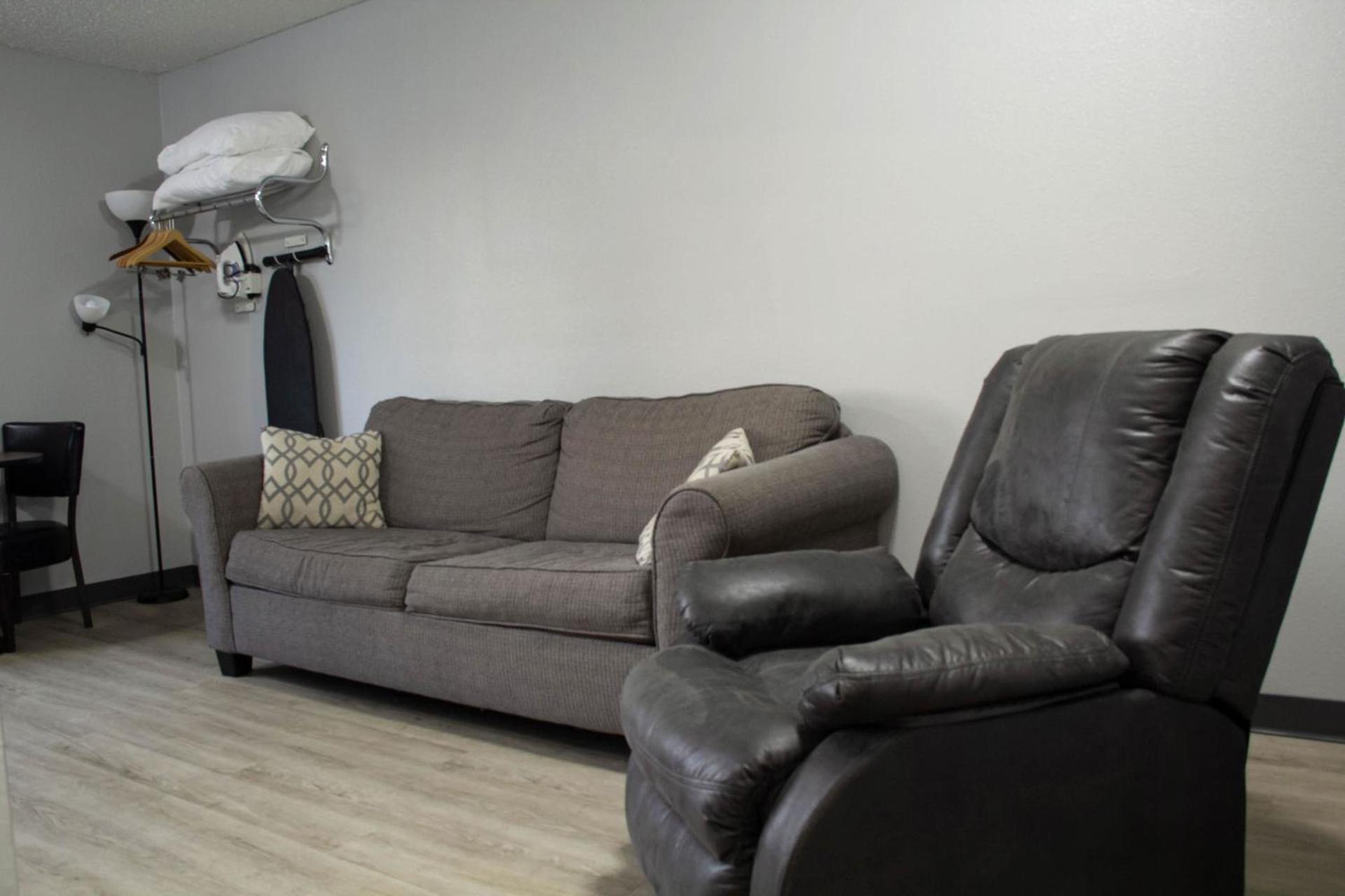 New Victorian Inn & Suites-Norfolk photo 45