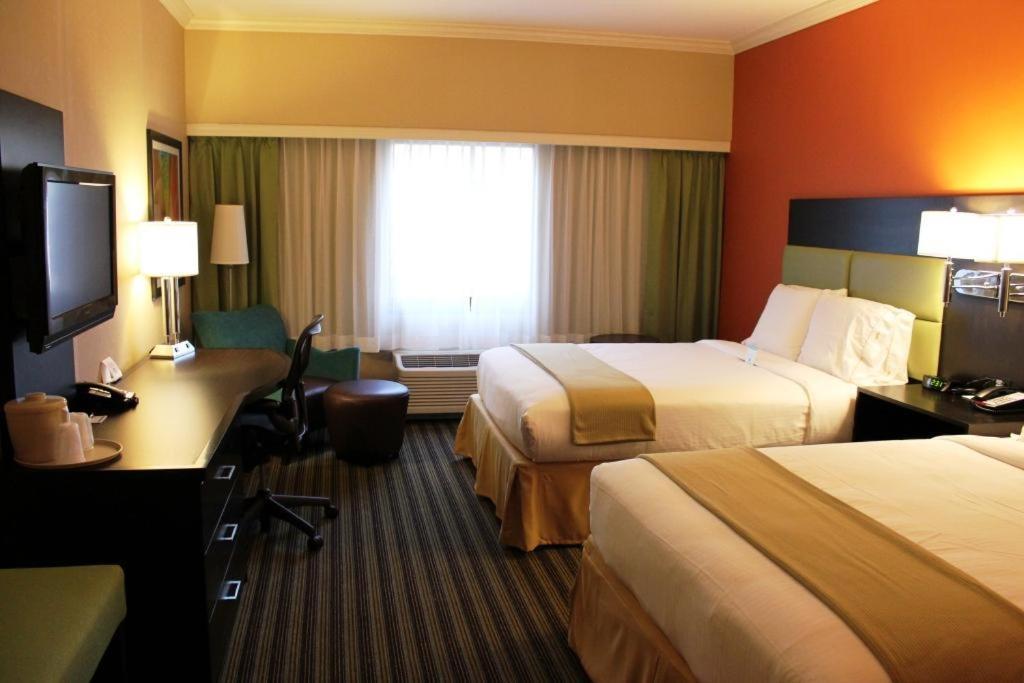Holiday Inn Express Princeton Southeast by IHG photo 9