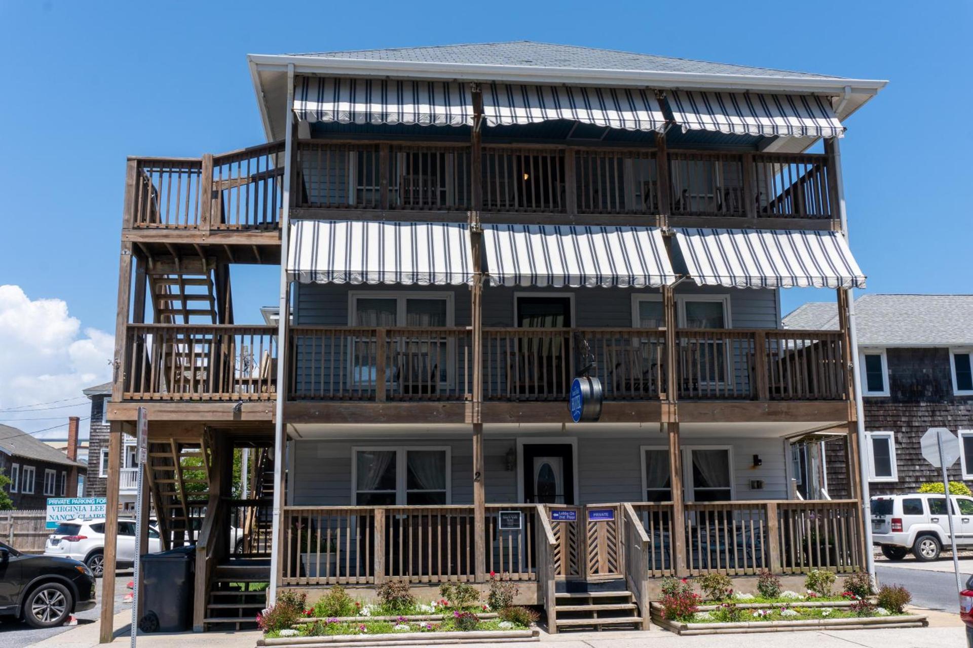 Beach Walk Hotel photo 40