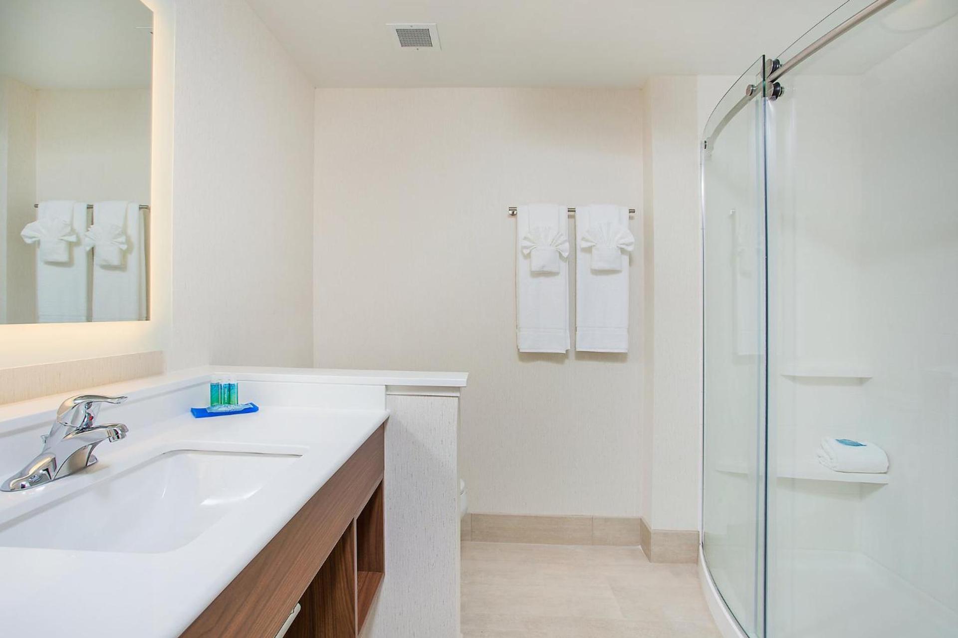 Holiday Inn Express & Suites Covington by IHG photo 11