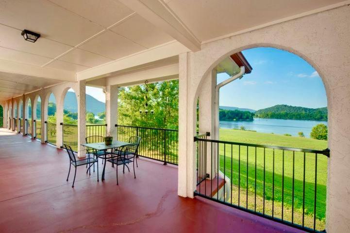 Tennessee Room at Tennessee RiverPlace photo 4