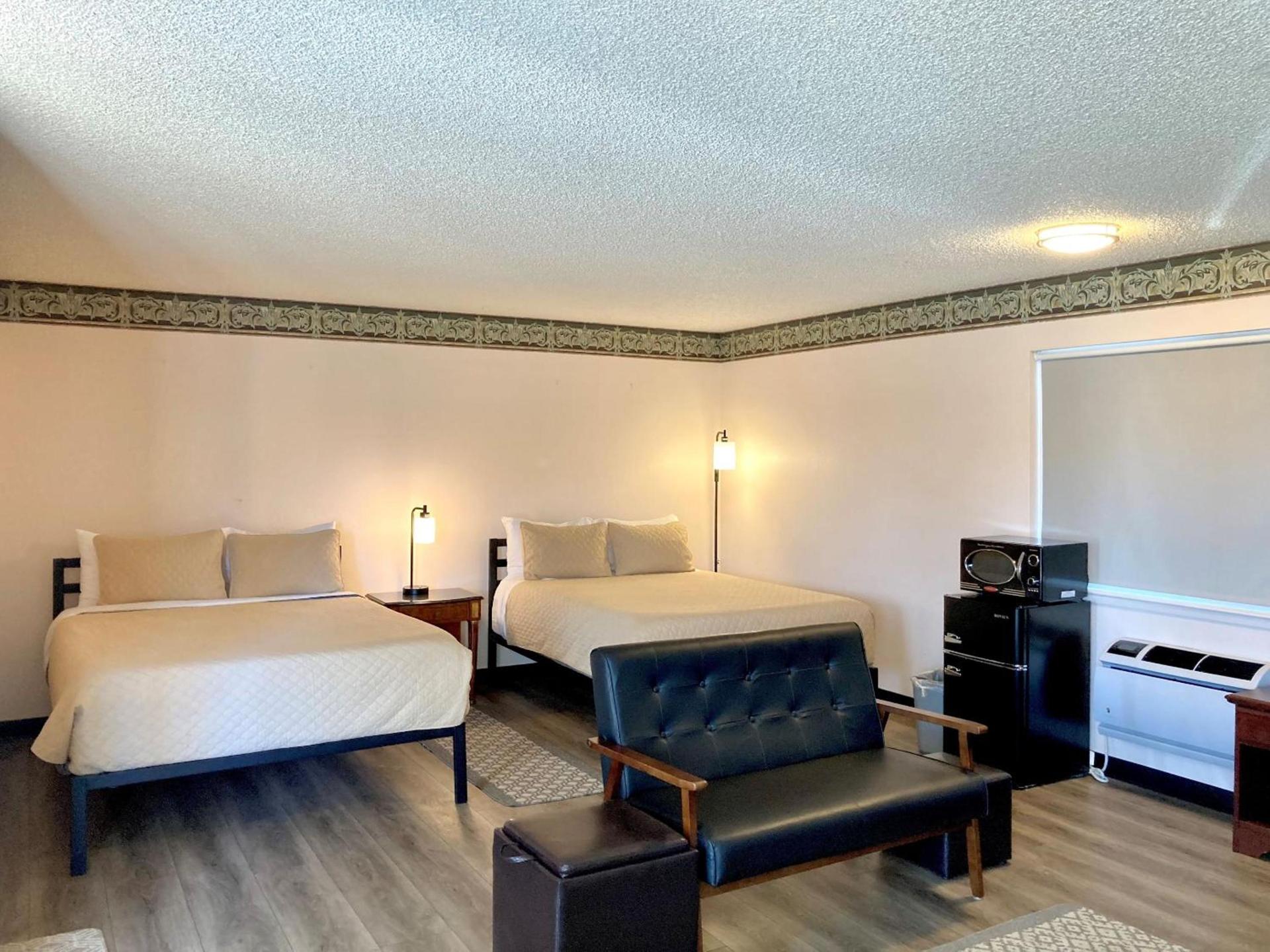 Coast Riders Inn photo 40