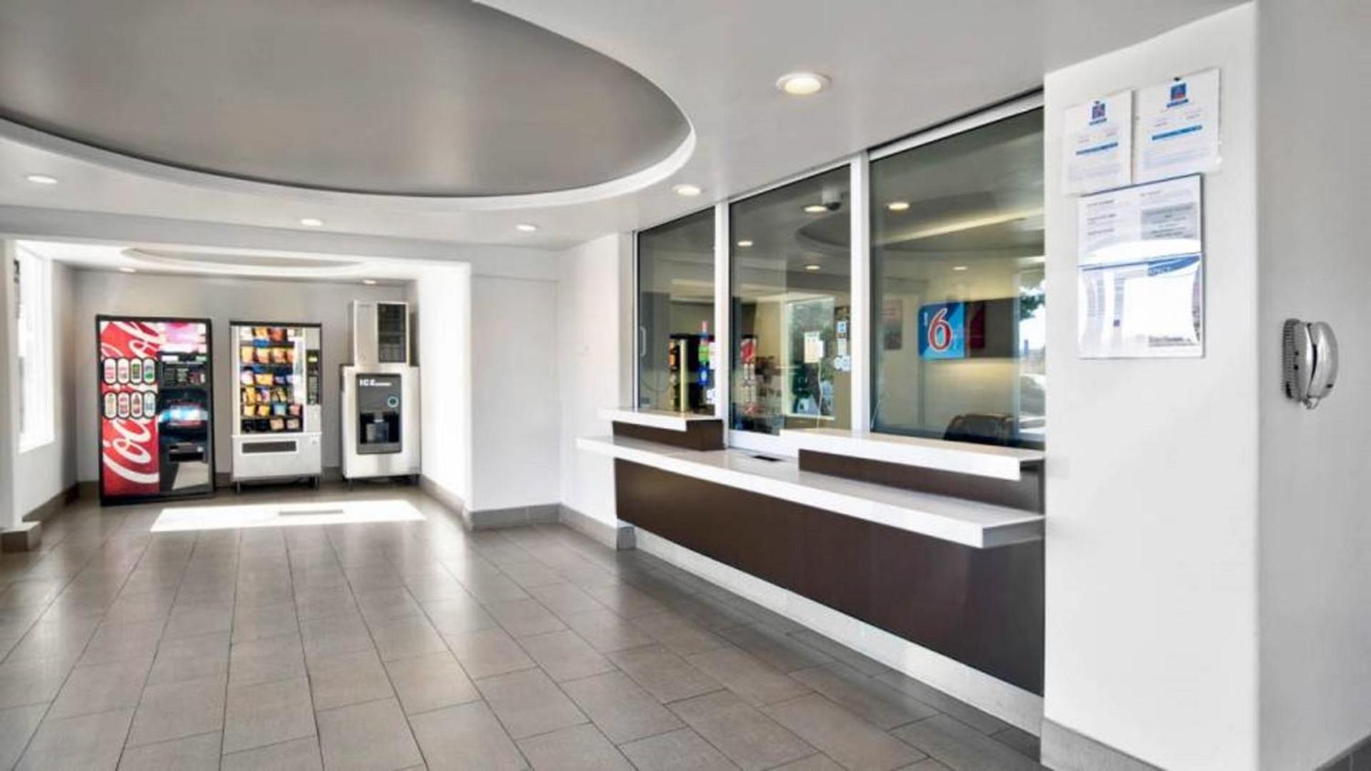 Studio 6 Victorville - Apple Valley photo 21