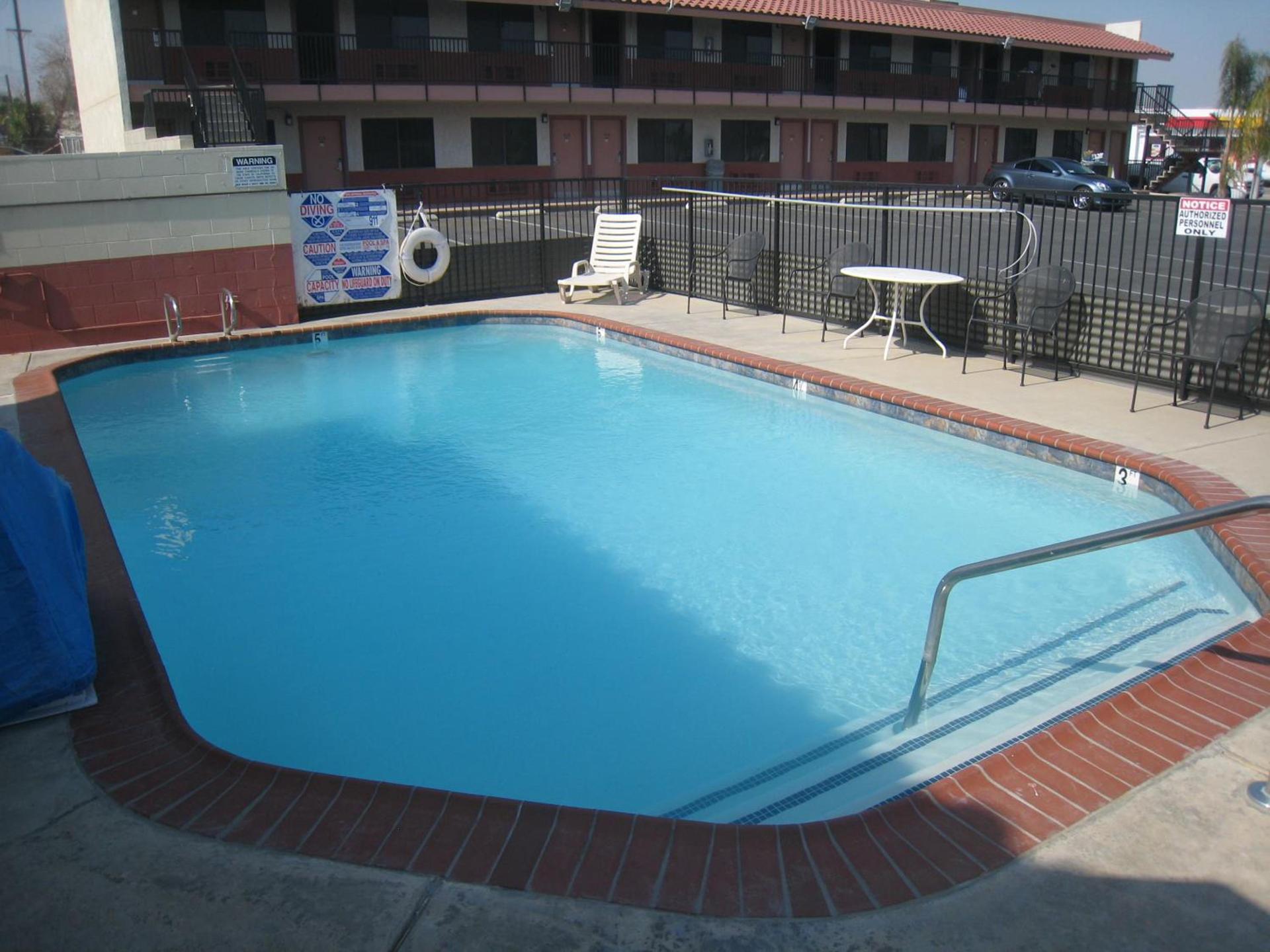 Motel 8 Maricopa photo 11