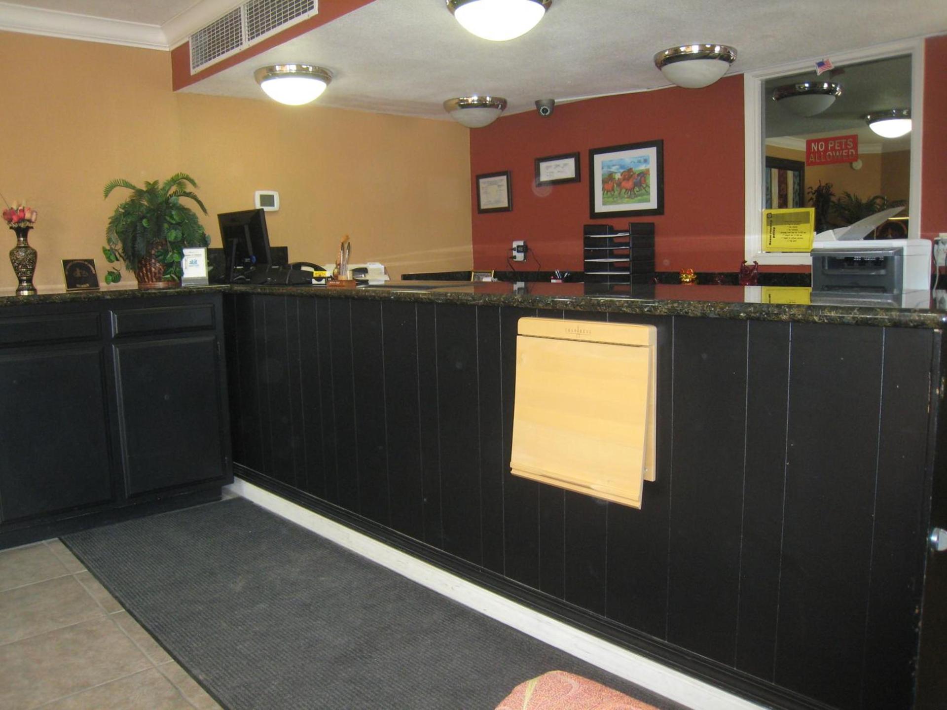 Motel 8 Maricopa photo 3