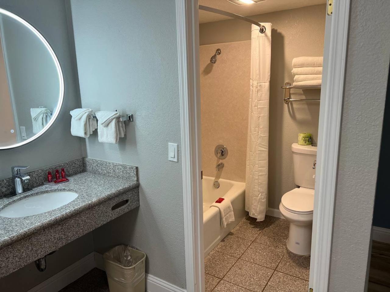 Comfort Inn near Hearst Castle - Cambria photo 87