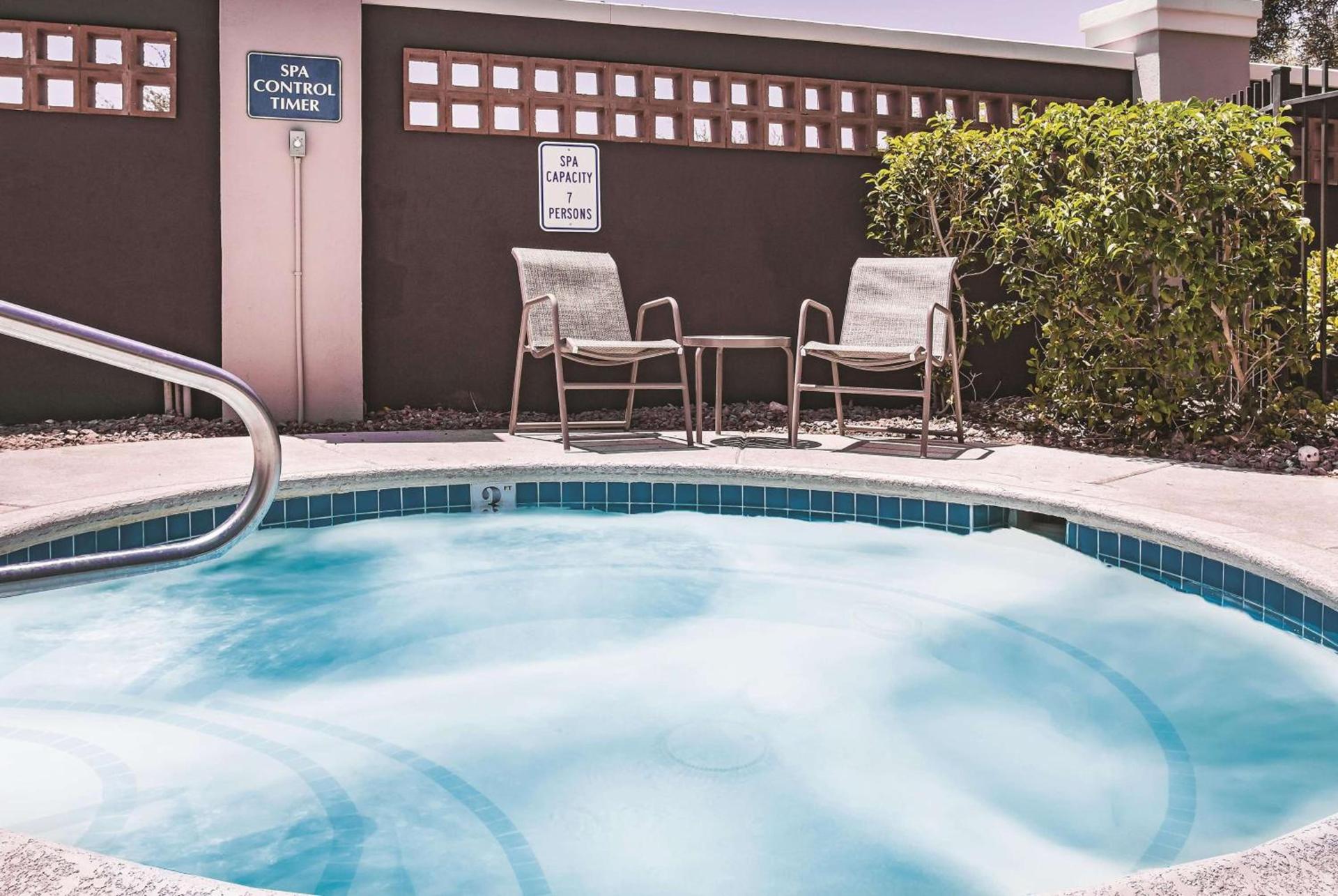 La Quinta by Wyndham Las Vegas Summerlin Tech photo 3