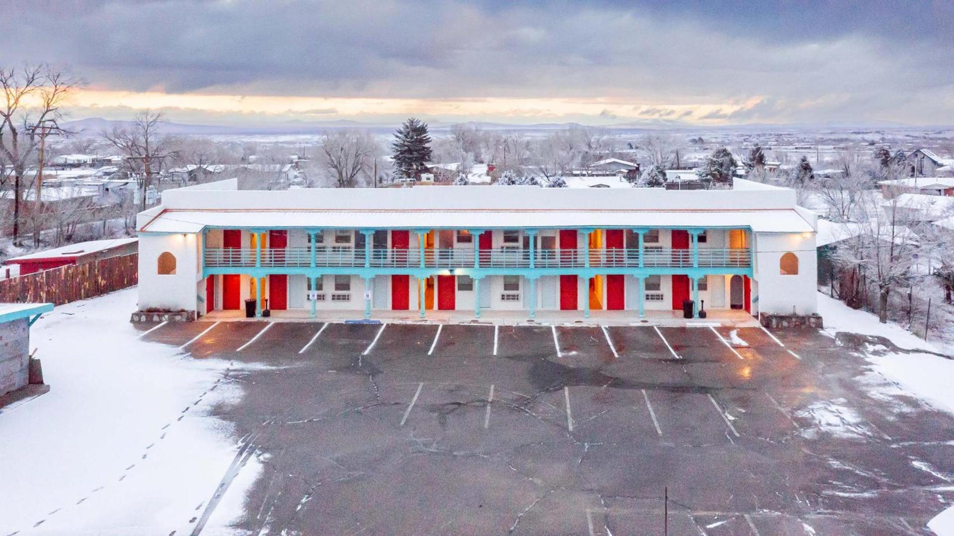 Taos Motor Lodge photo 24