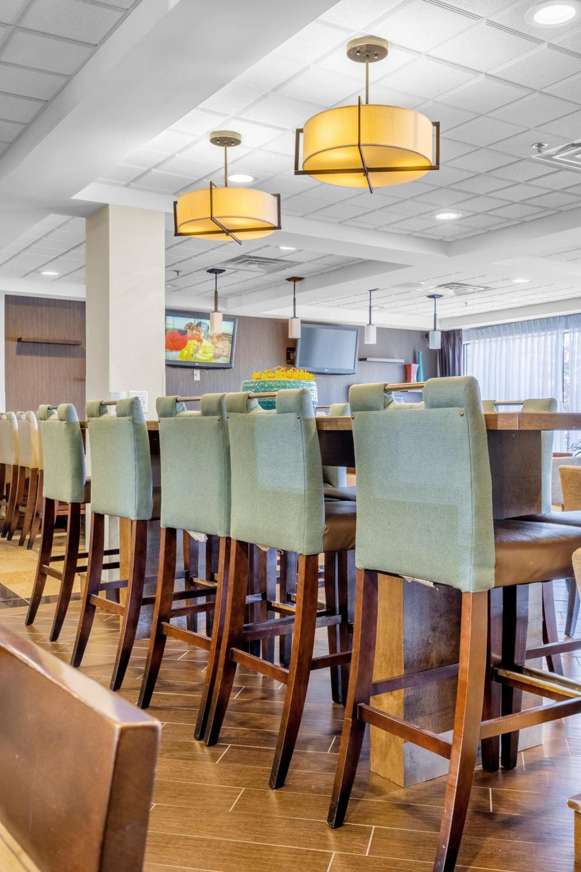 Wingate by Wyndham Chicago Schaumburg photo 53