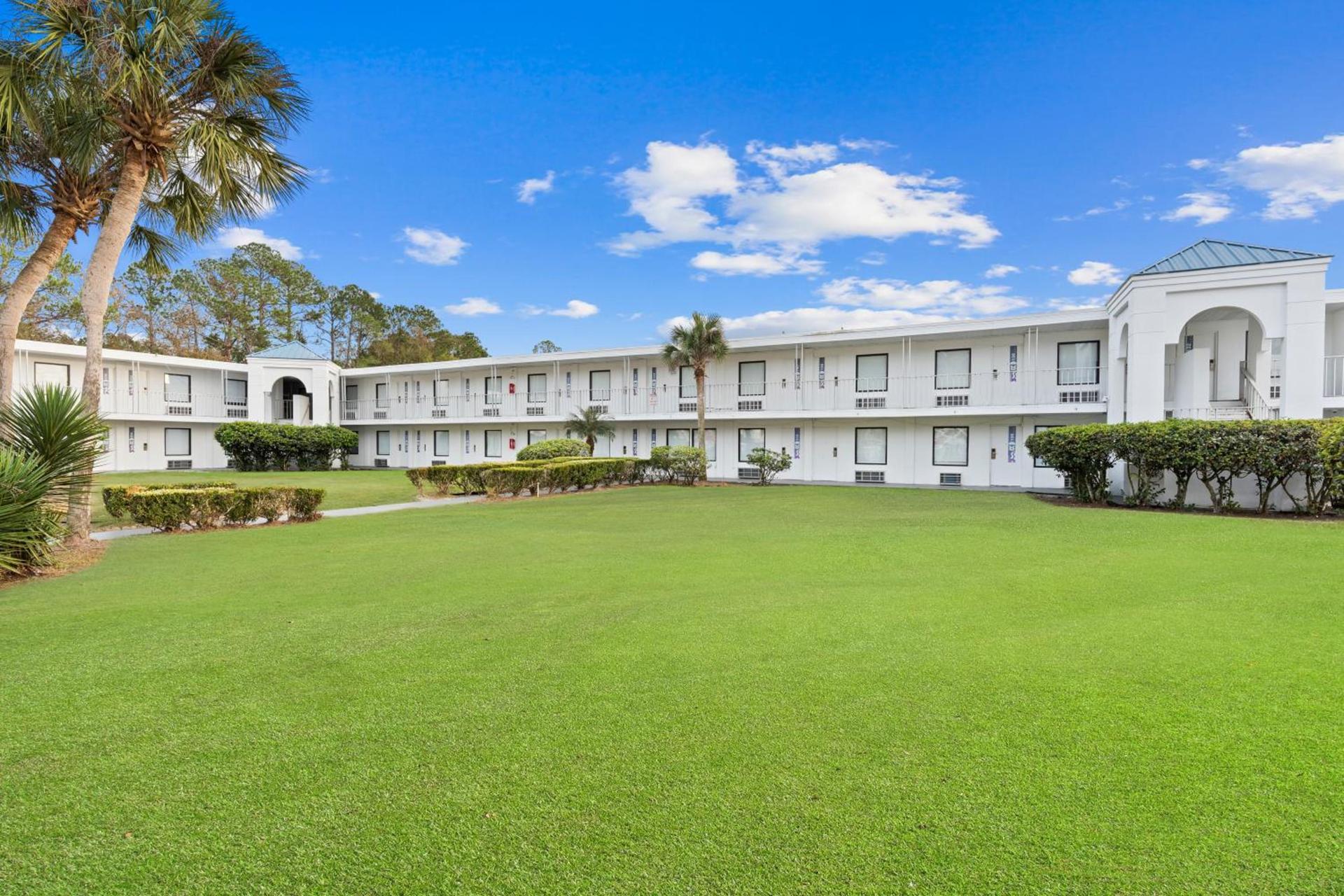 Baymont by Wyndham Jacksonville Airport photo 17