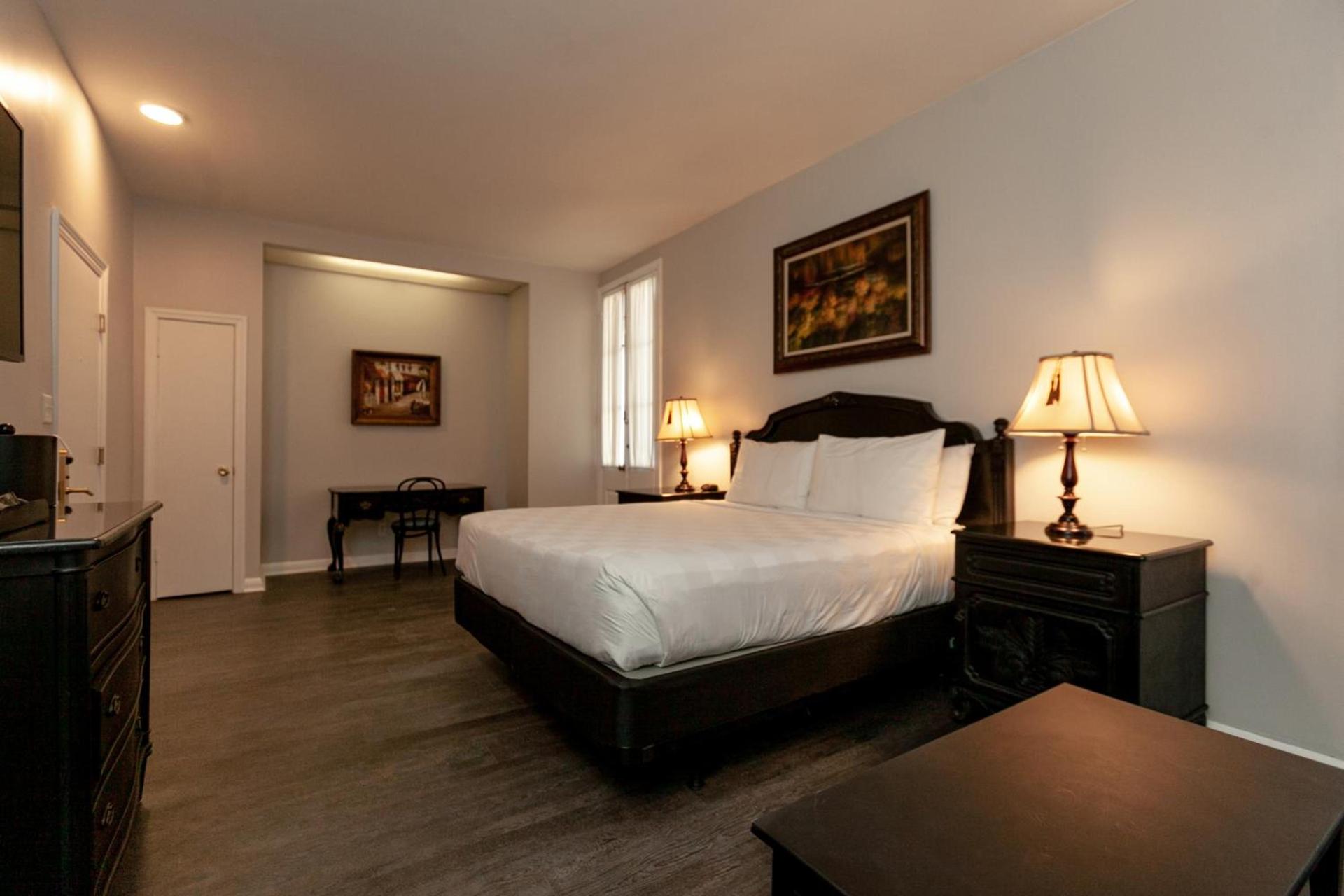 Chateau Hotel photo 28