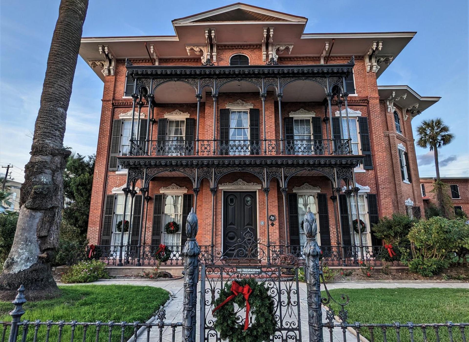 The 1890 Freeman House photo 49
