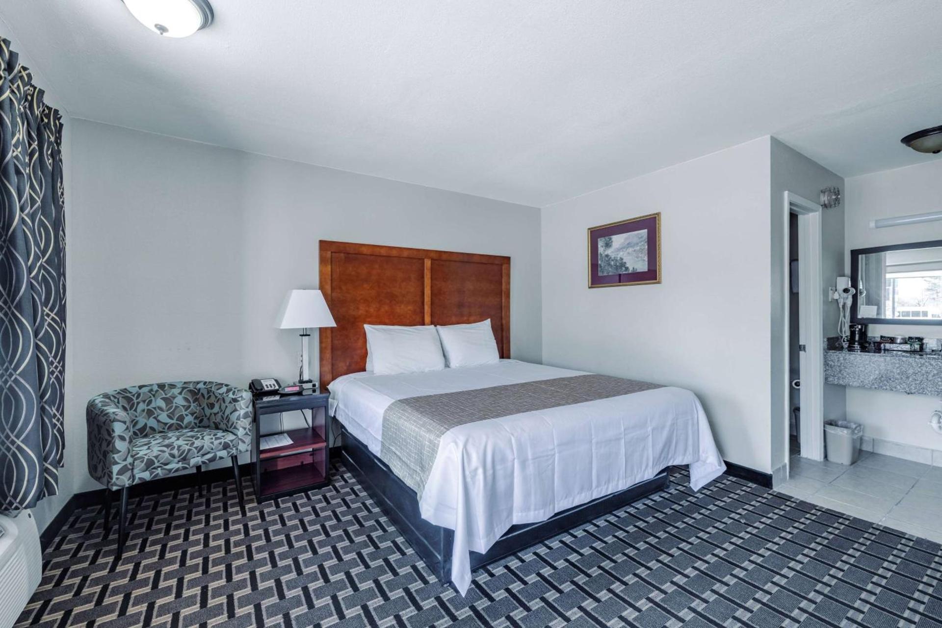 Travelodge by Wyndham Jackson I-40 Exit 82 photo 4