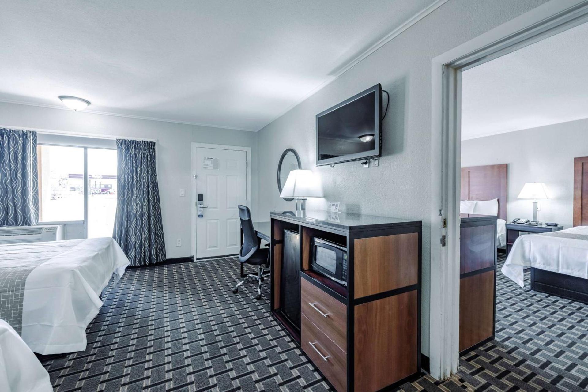 Travelodge by Wyndham Jackson I-40 Exit 82 photo 5