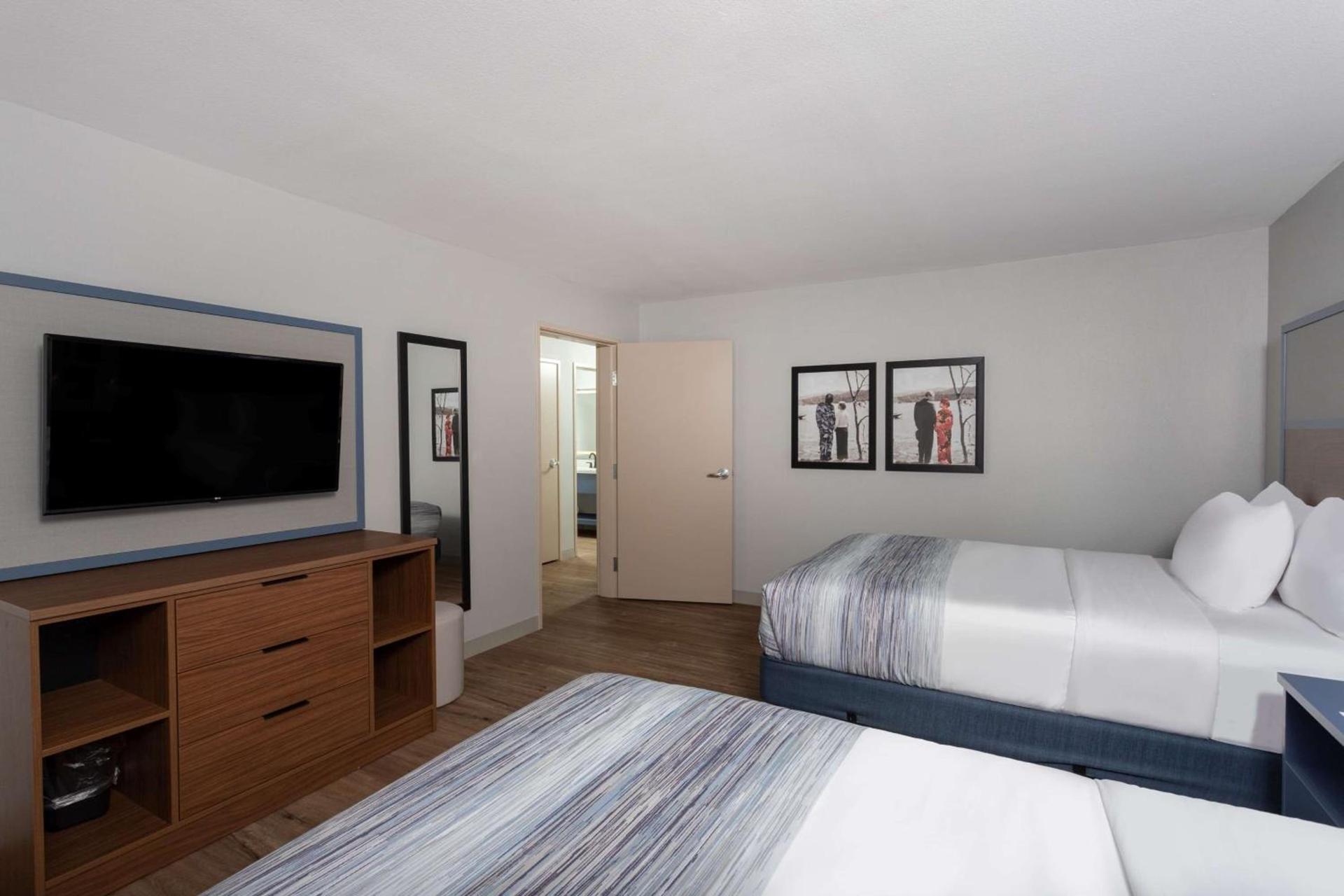 AmericInn by Wyndham San Angelo photo 22