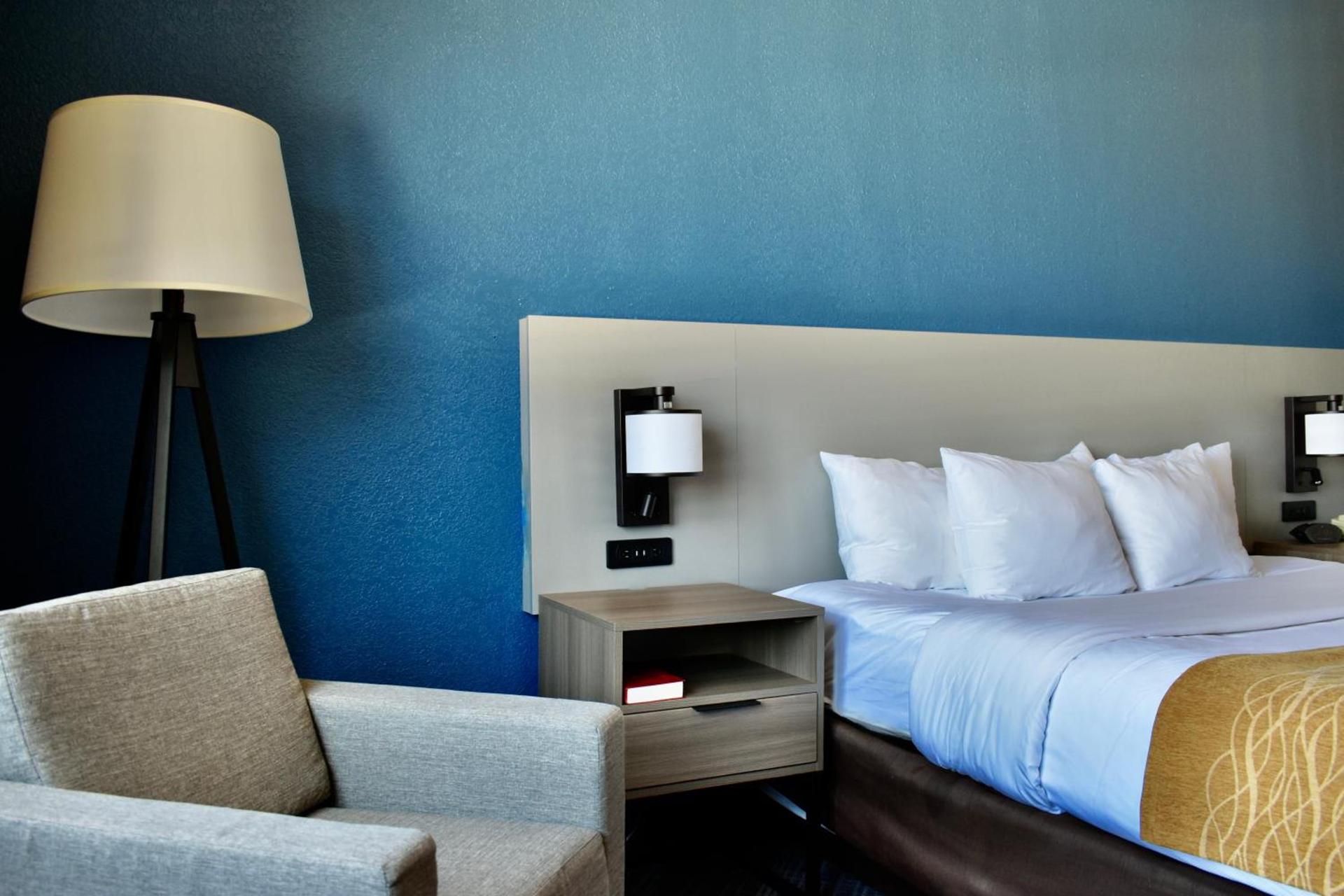 Comfort Inn & Suites Cartersville - Emerson Lake Point photo 31