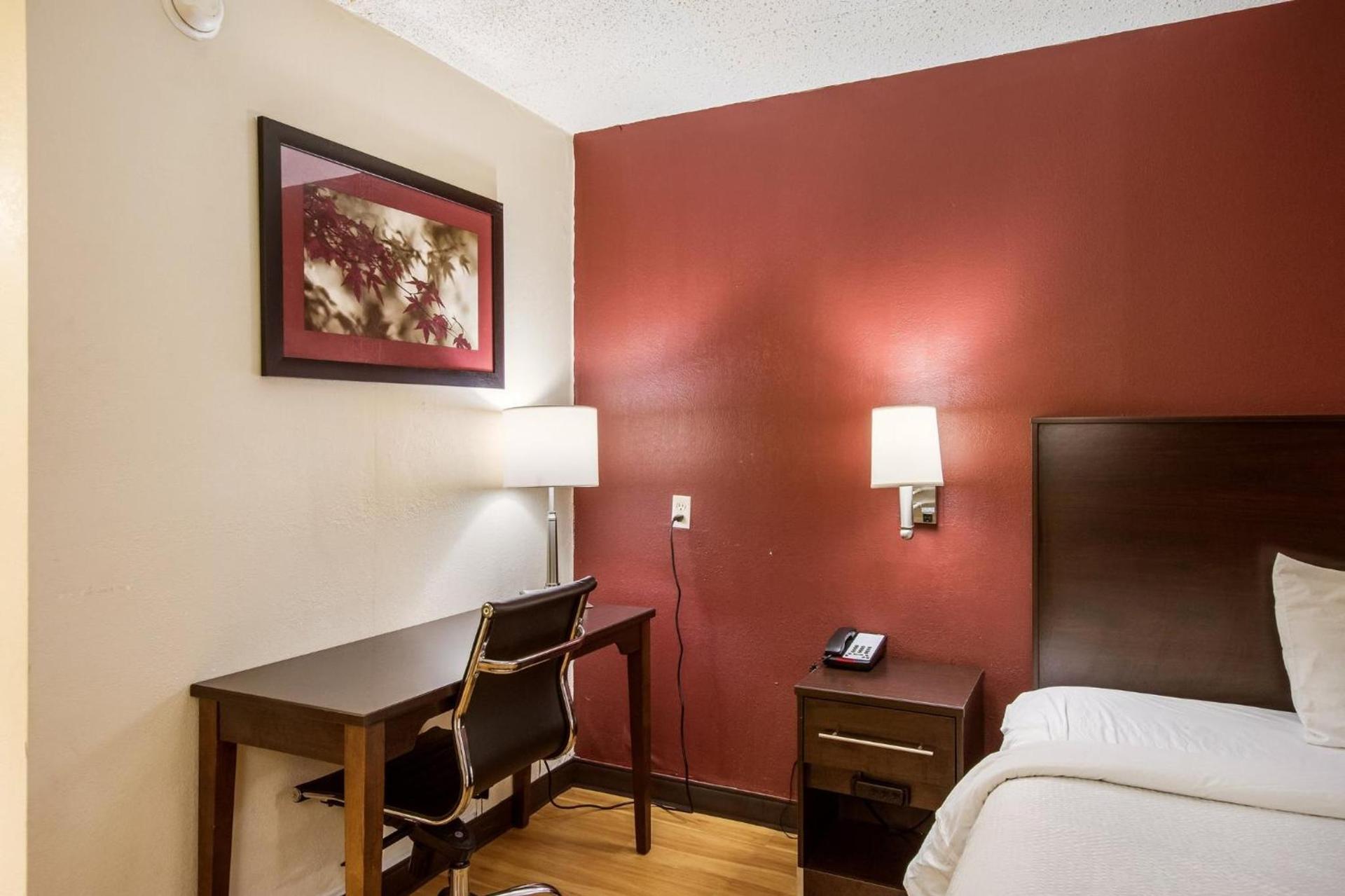 Red Roof Inn Saginaw – Frankenmuth photo 13