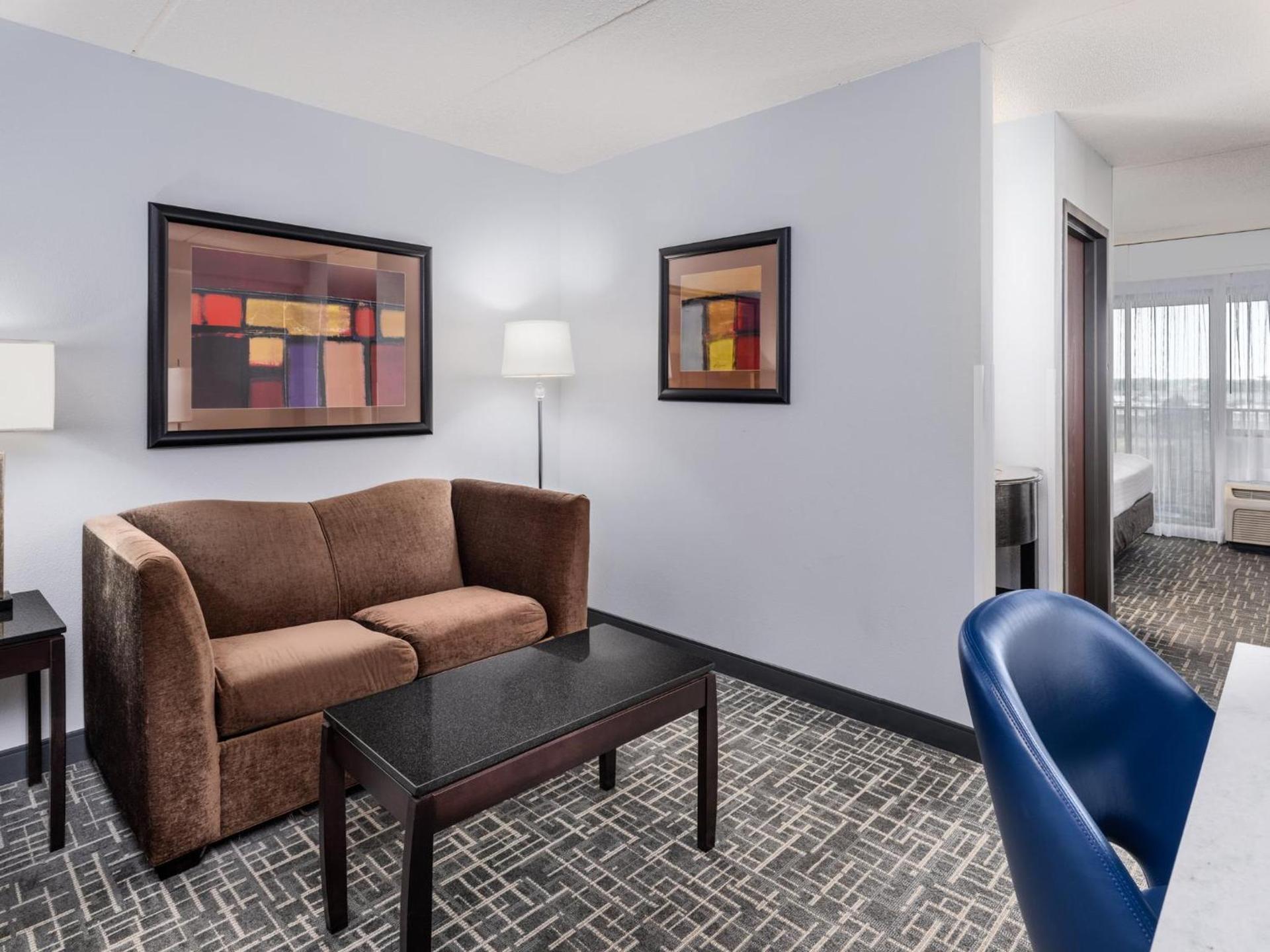 Crowne Plaza Milwaukee Airport by IHG photo 71