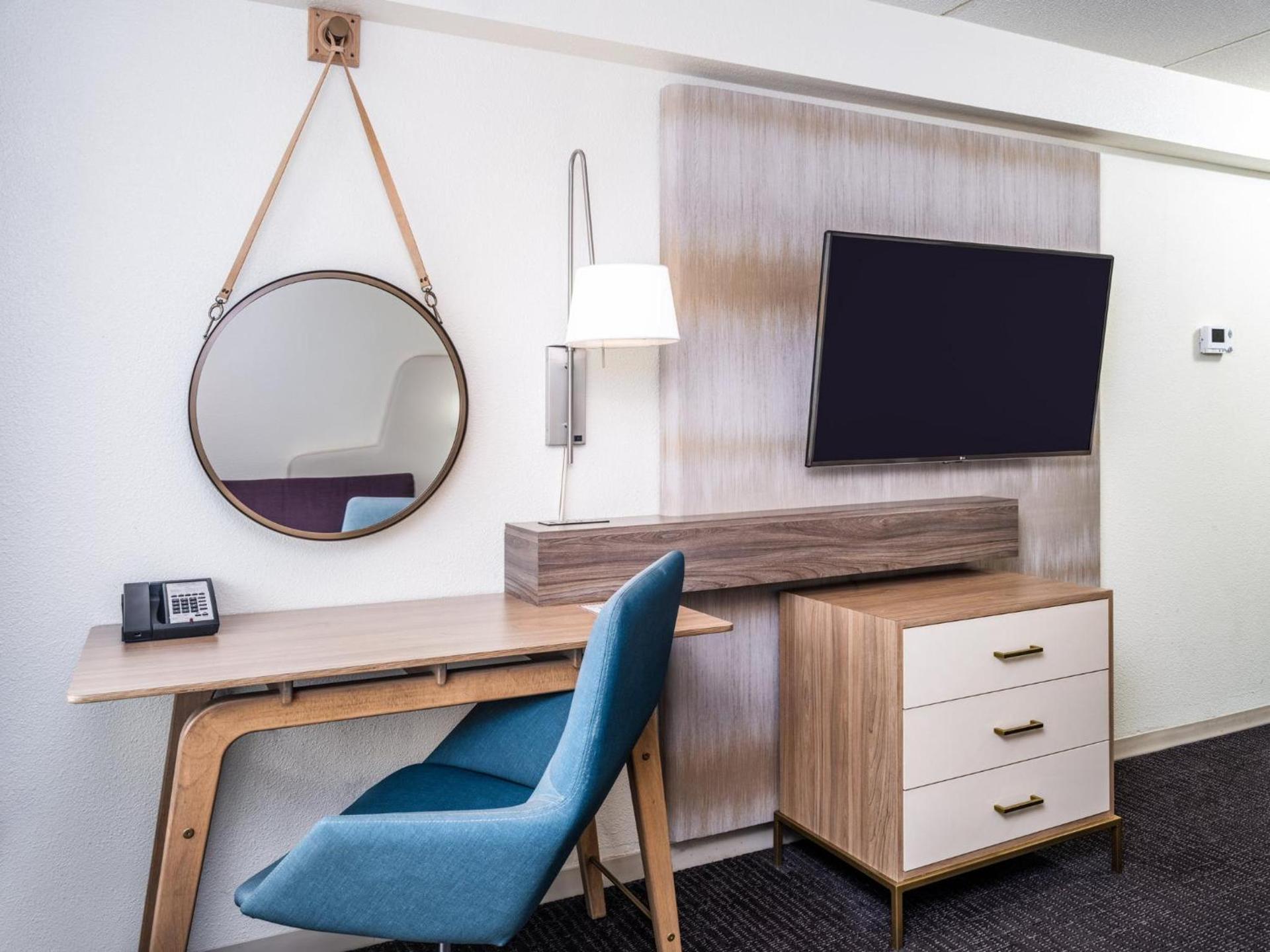 Crowne Plaza Milwaukee Airport by IHG photo 23