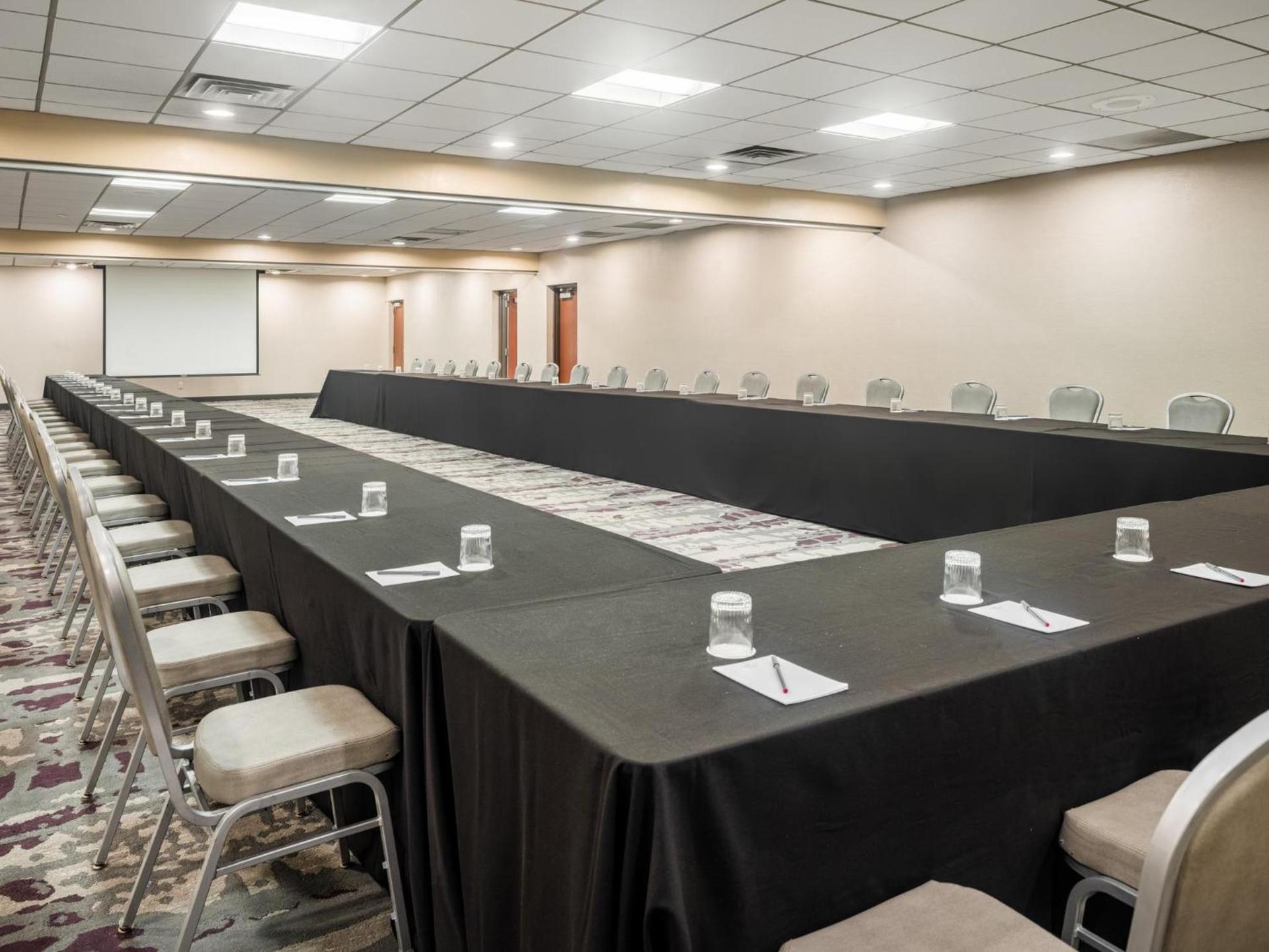 Crowne Plaza Milwaukee Airport by IHG photo 62