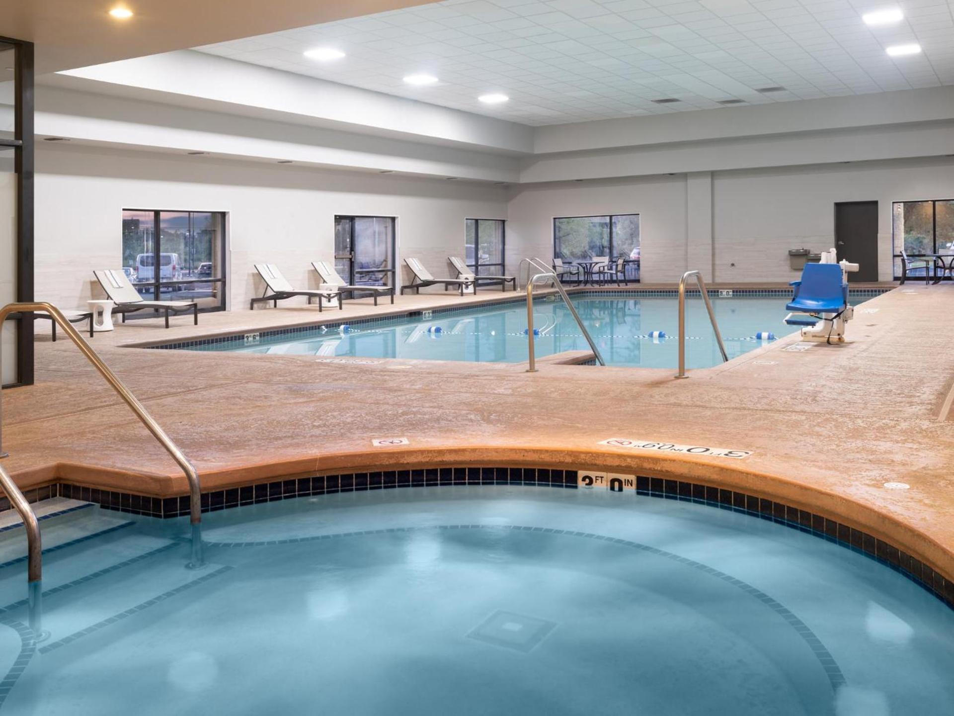 Crowne Plaza Milwaukee Airport by IHG photo 22