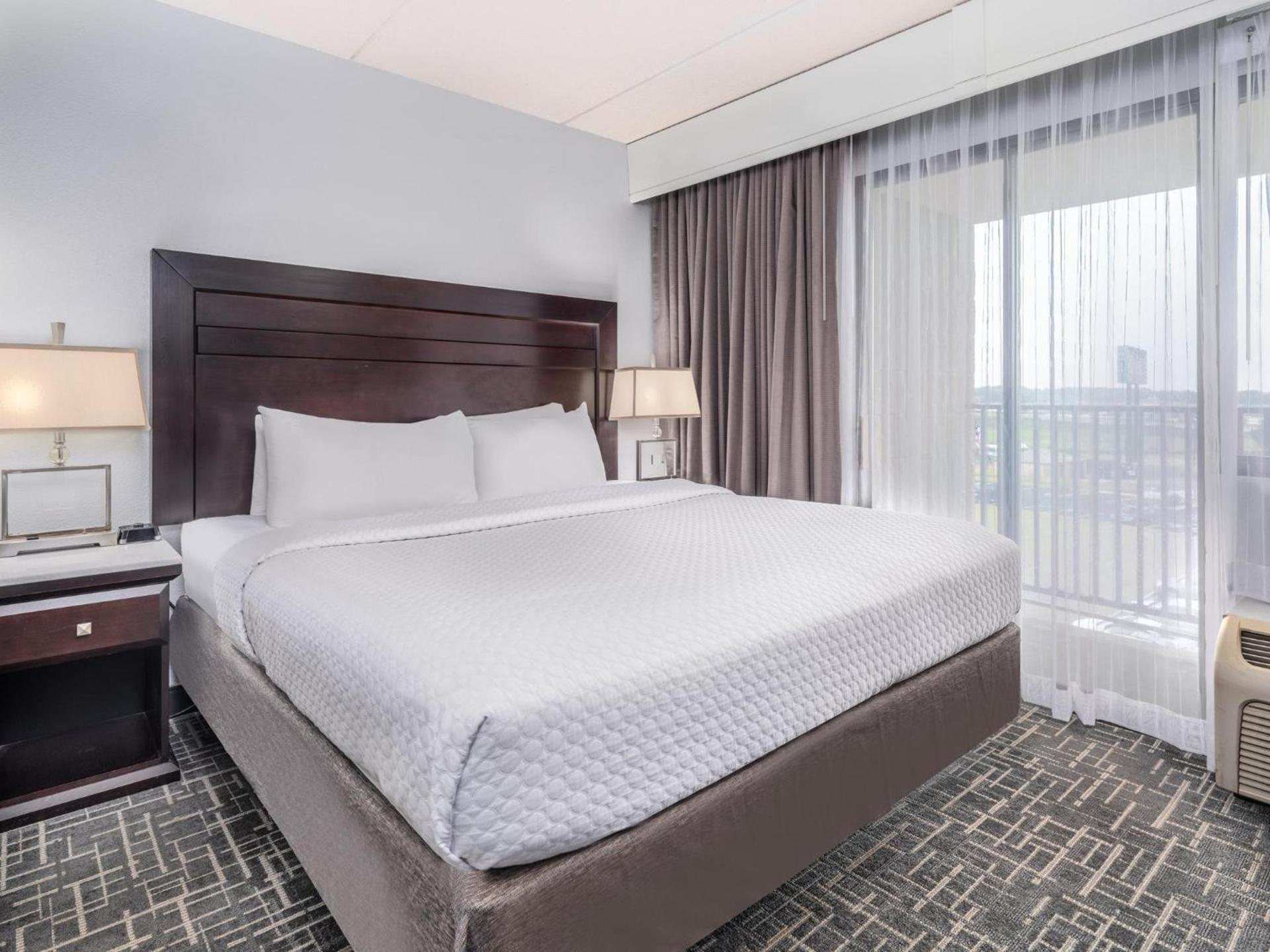 Crowne Plaza Milwaukee Airport by IHG photo 68