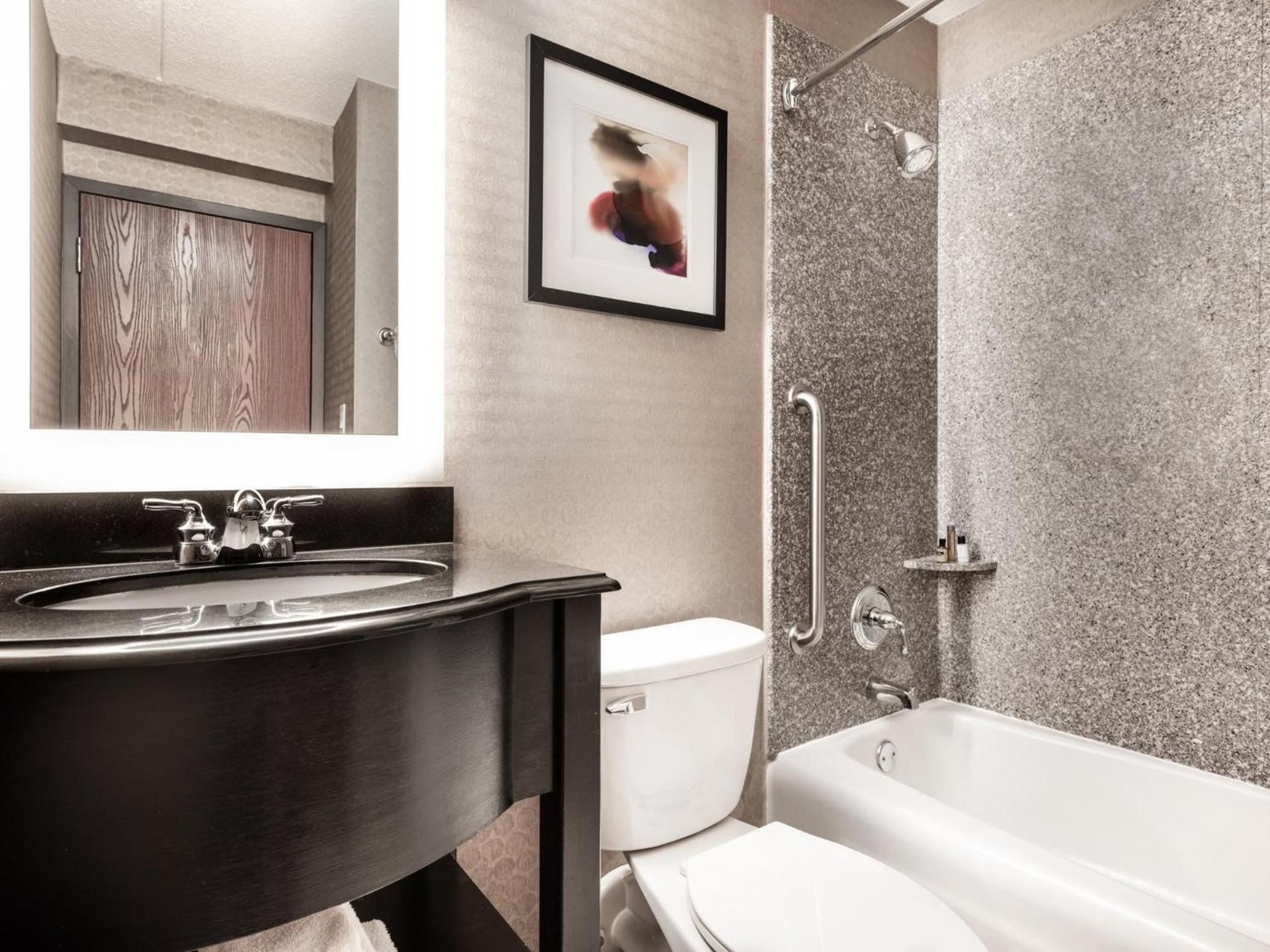 Crowne Plaza Milwaukee Airport by IHG photo 73