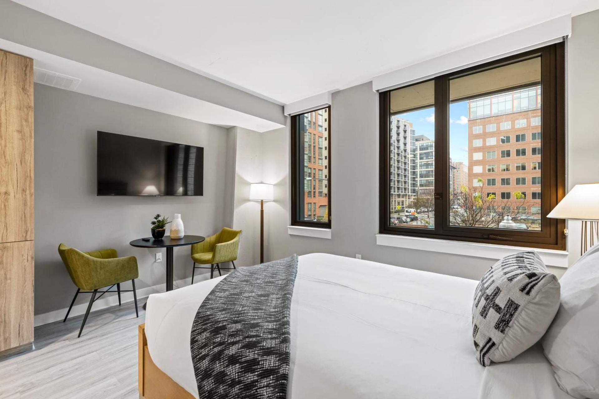Coda on Half, a Placemakr Experience - Navy Yard photo 27